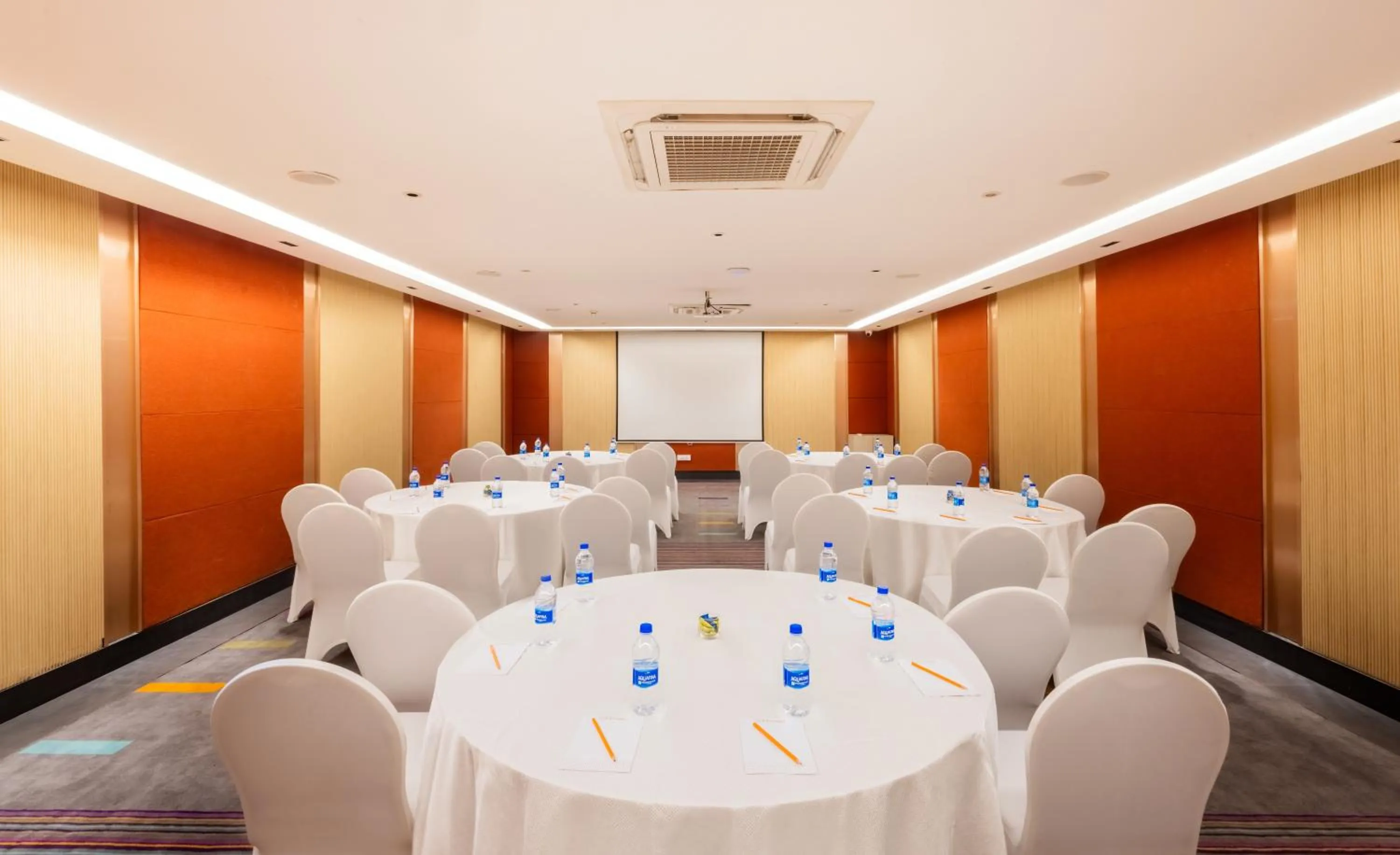 Banquet/Function facilities in Zone Connect by The Park Coimbatore