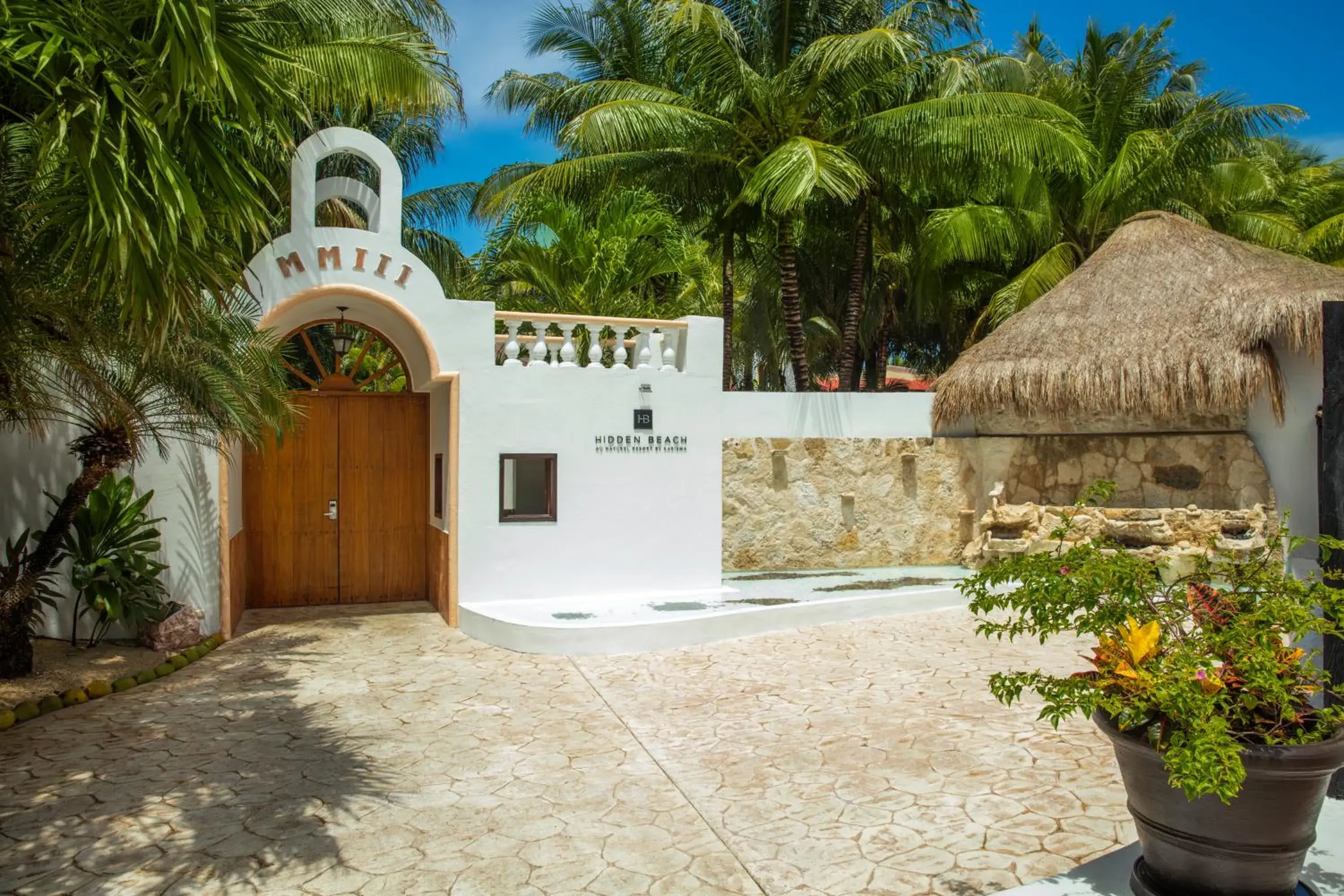 Property building in Hidden Beach Resort Au Naturel Adults Only, Catamarán, Cenote, All & More Inclusive Property building in Hidden Beach Resort Au Naturel Adults Only, Catamarán, Cenote, All & More Inclusive