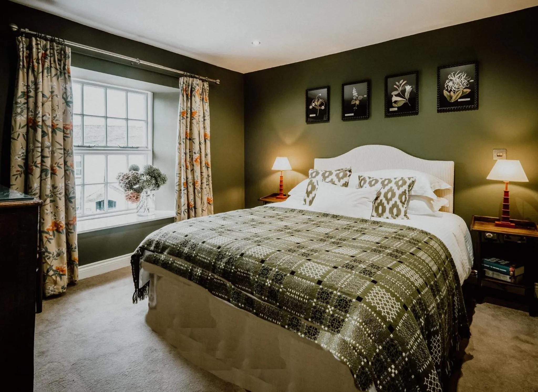 Bed in The Hare & Hounds Inn