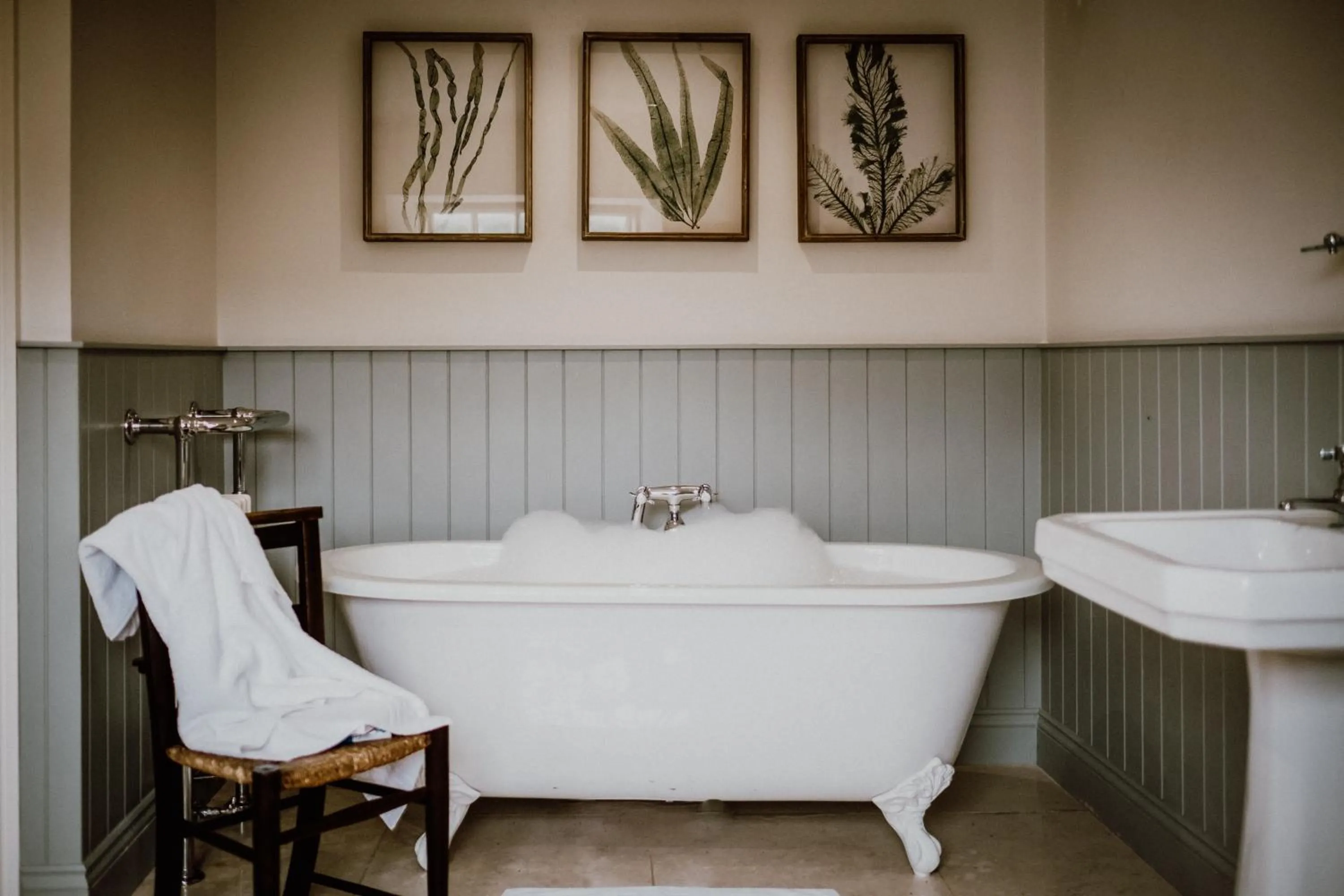 Bathroom in The Hare & Hounds Inn