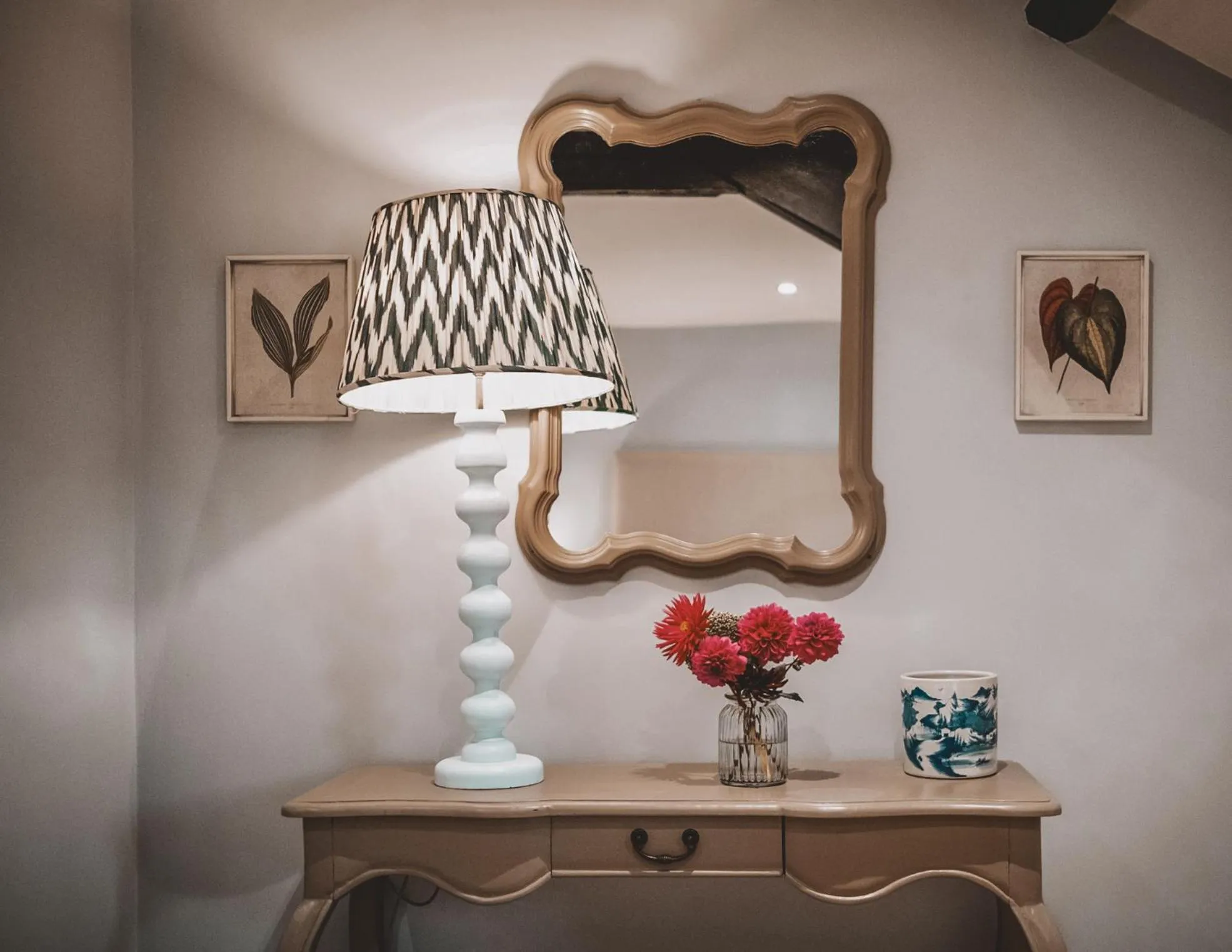 Bedroom in The Hare & Hounds Inn