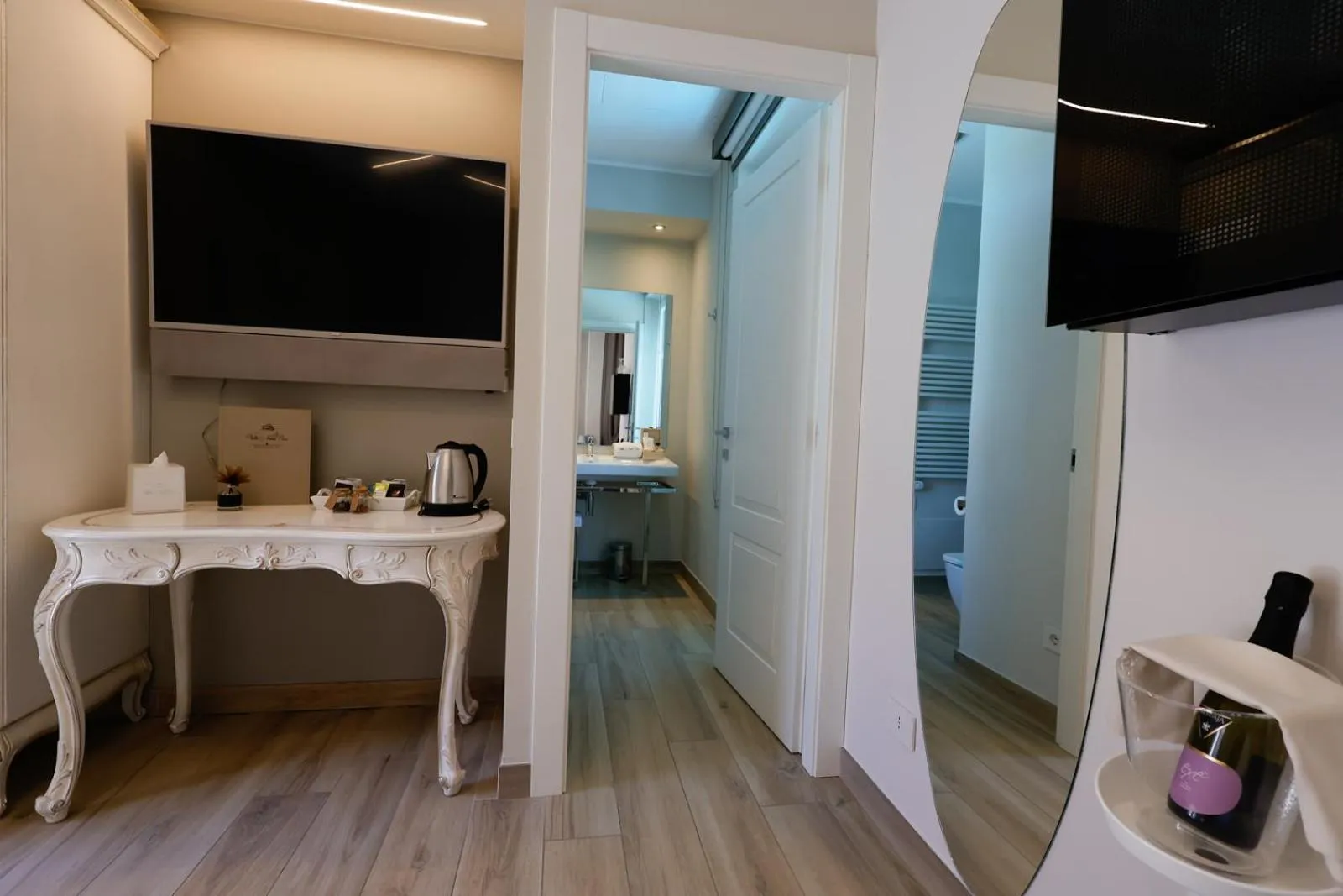 Bed in Villa Nonna Cicci Boutique Hotel - SPA