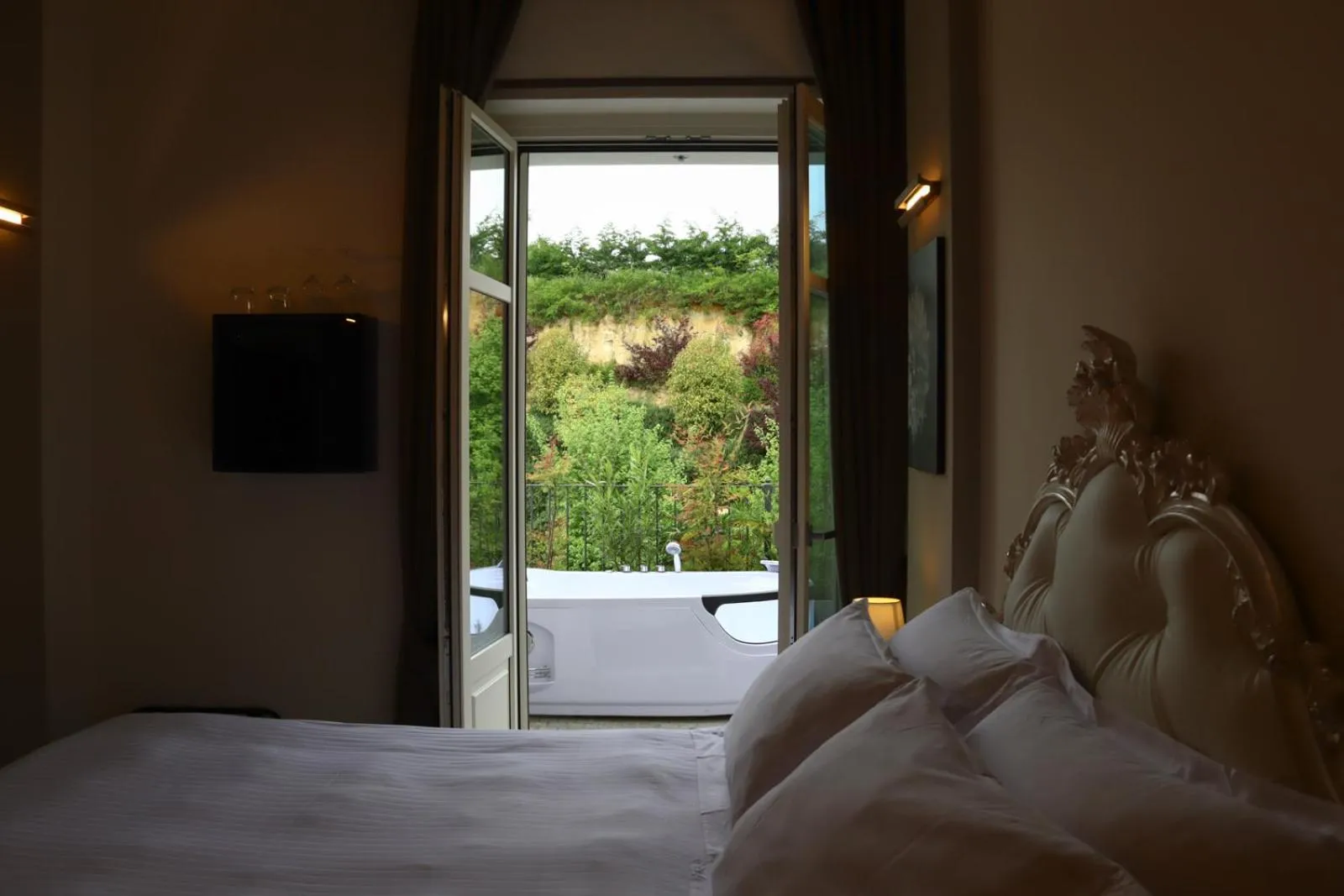 Hot Tub in Villa Nonna Cicci Boutique Hotel - SPA