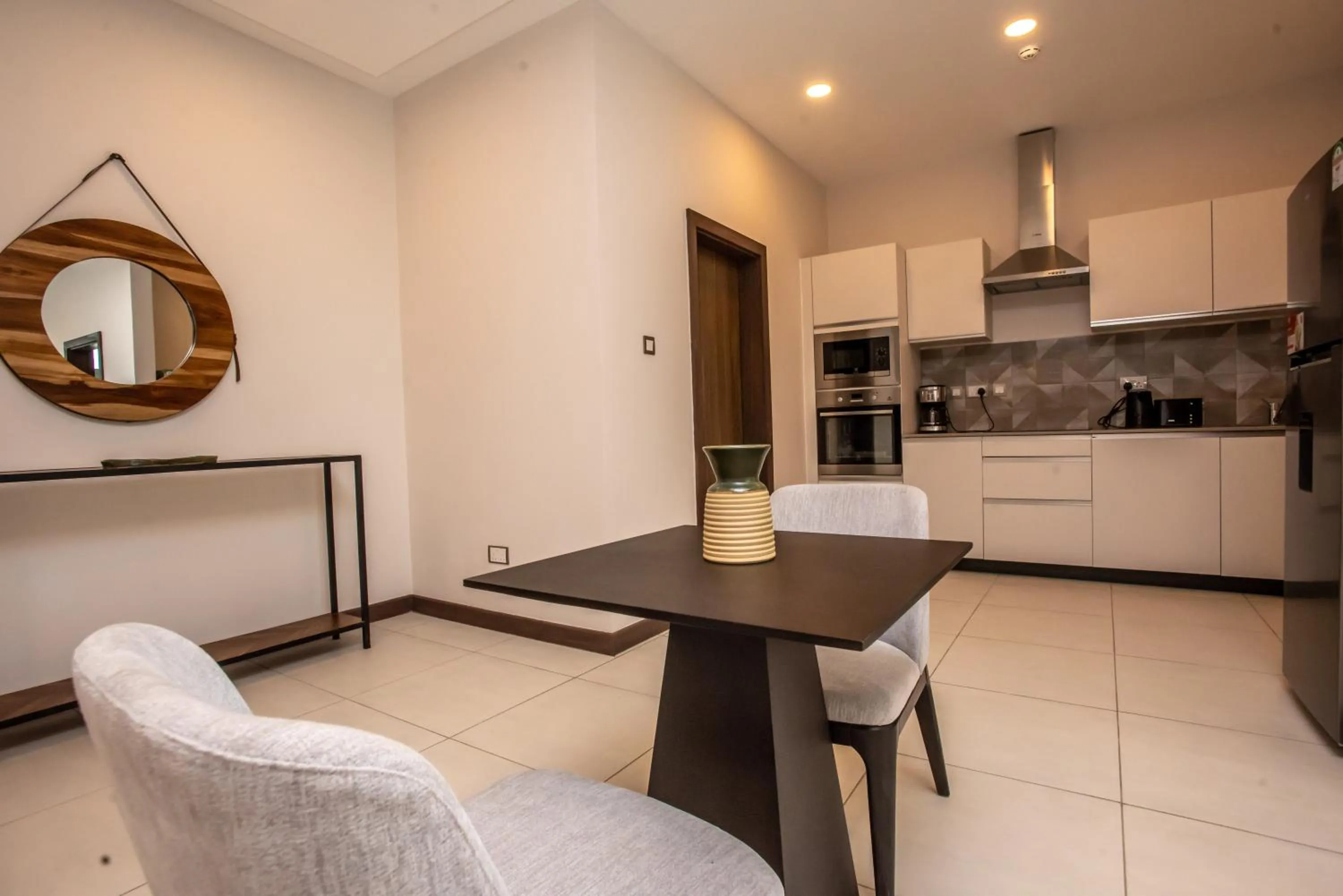 Kitchen or kitchenette in Skynest Residences by CityBlue, Nairobi Westlands
