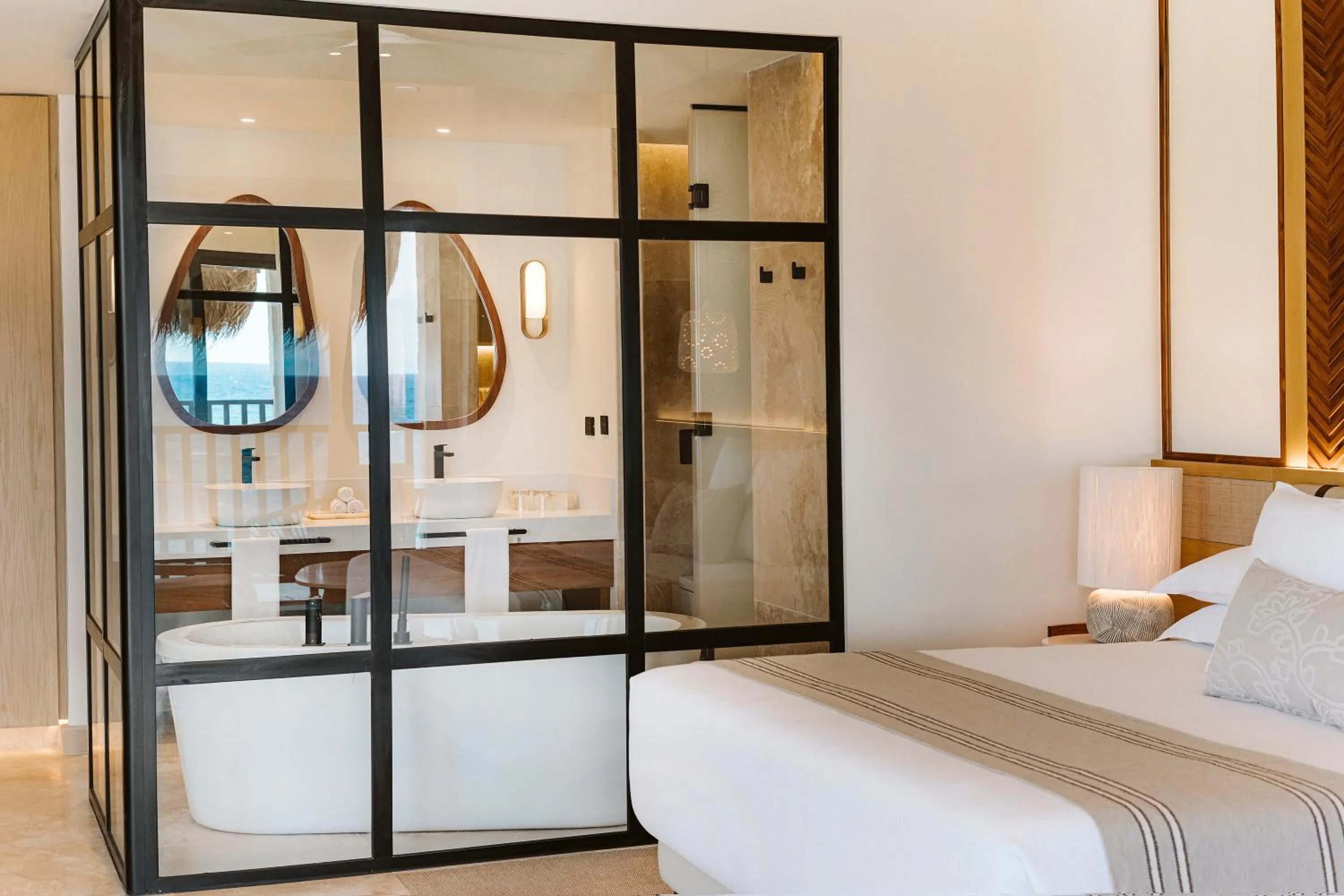 Bathroom, Bed in Valentin Imperial Riviera Maya All Inclusive - Adults Only