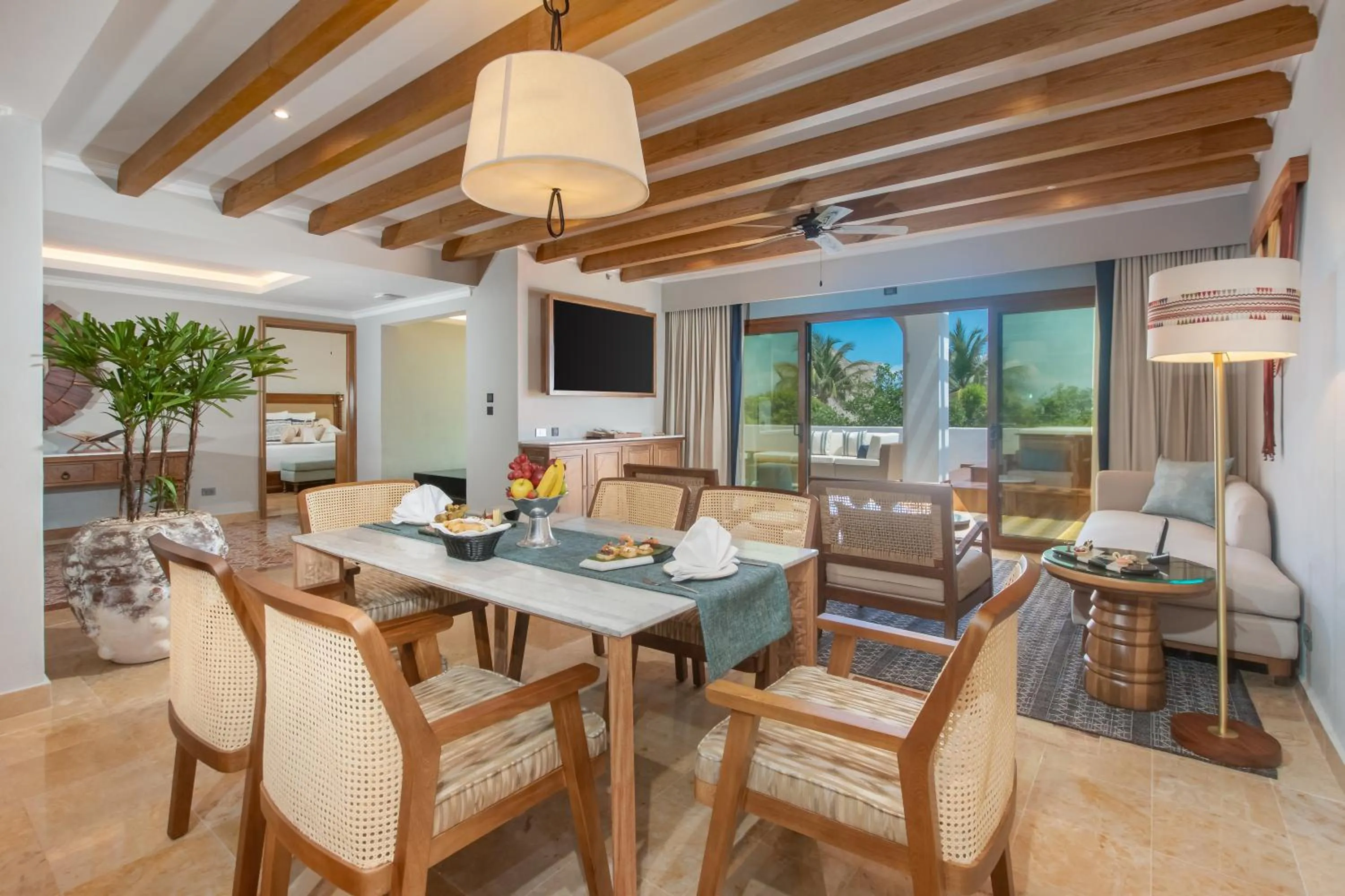 Communal lounge/ TV room in Valentin Imperial Riviera Maya All Inclusive - Adults Only