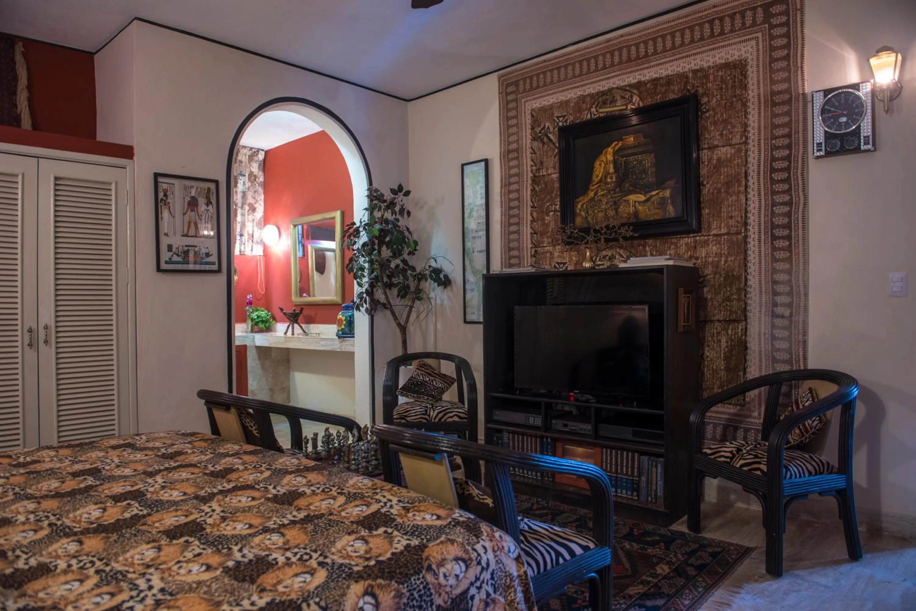 TV and multimedia in Villablanca Garden Beach Hotel