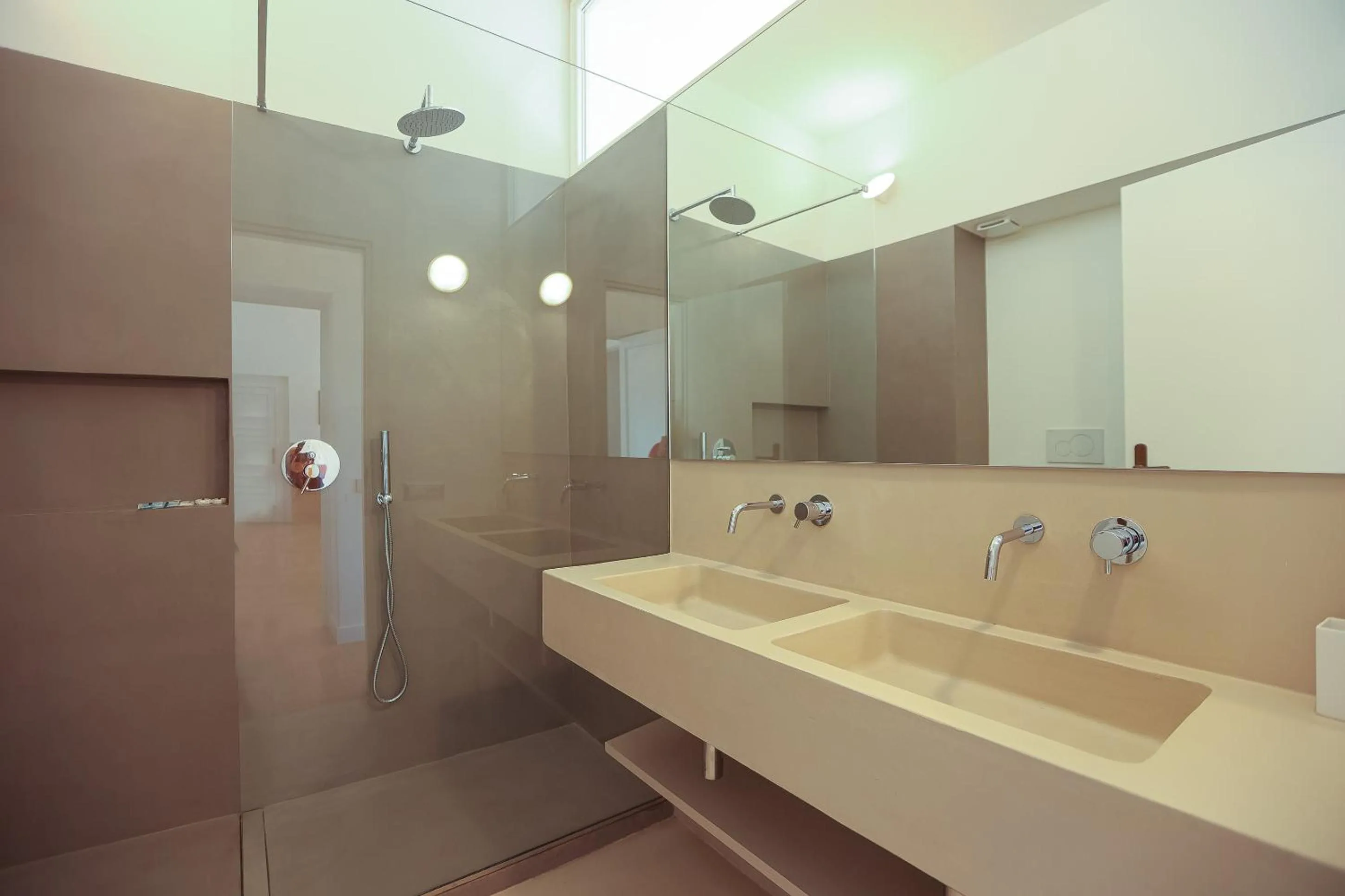 Bathroom in Giulio Cesare Penthouse Rental in Rome