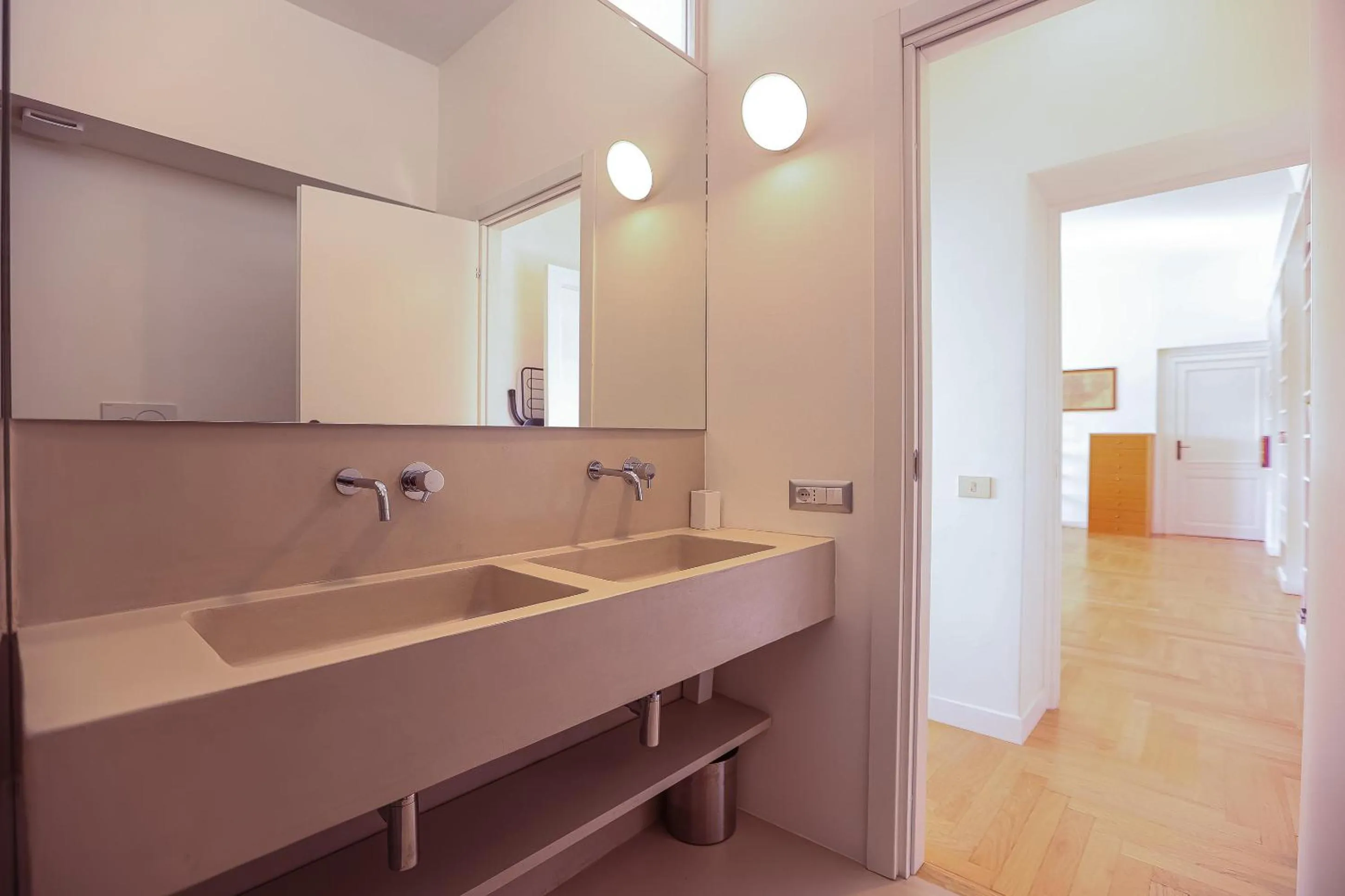 Bathroom in Giulio Cesare Penthouse Rental in Rome