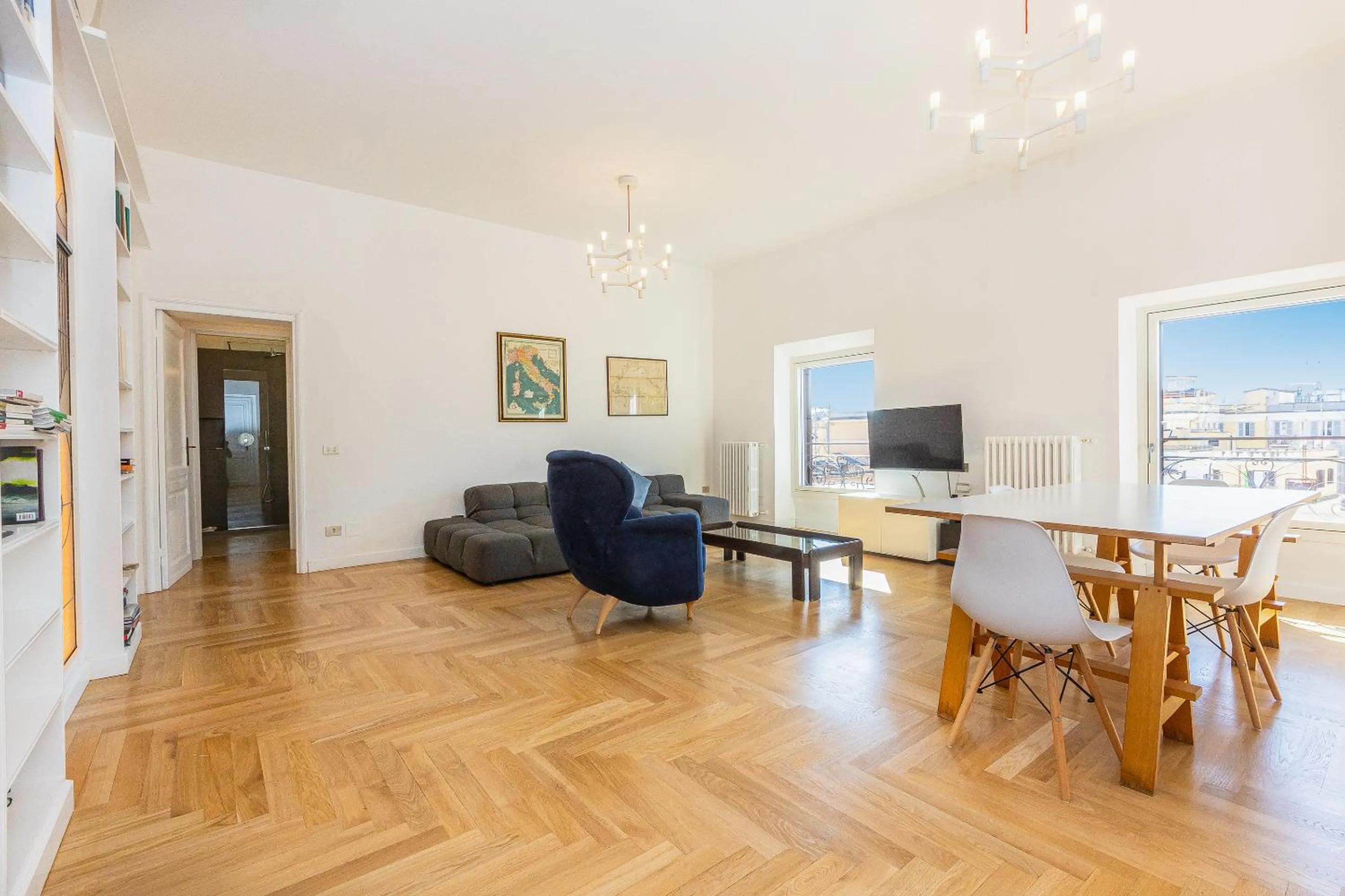 Living room in Giulio Cesare Penthouse Rental in Rome