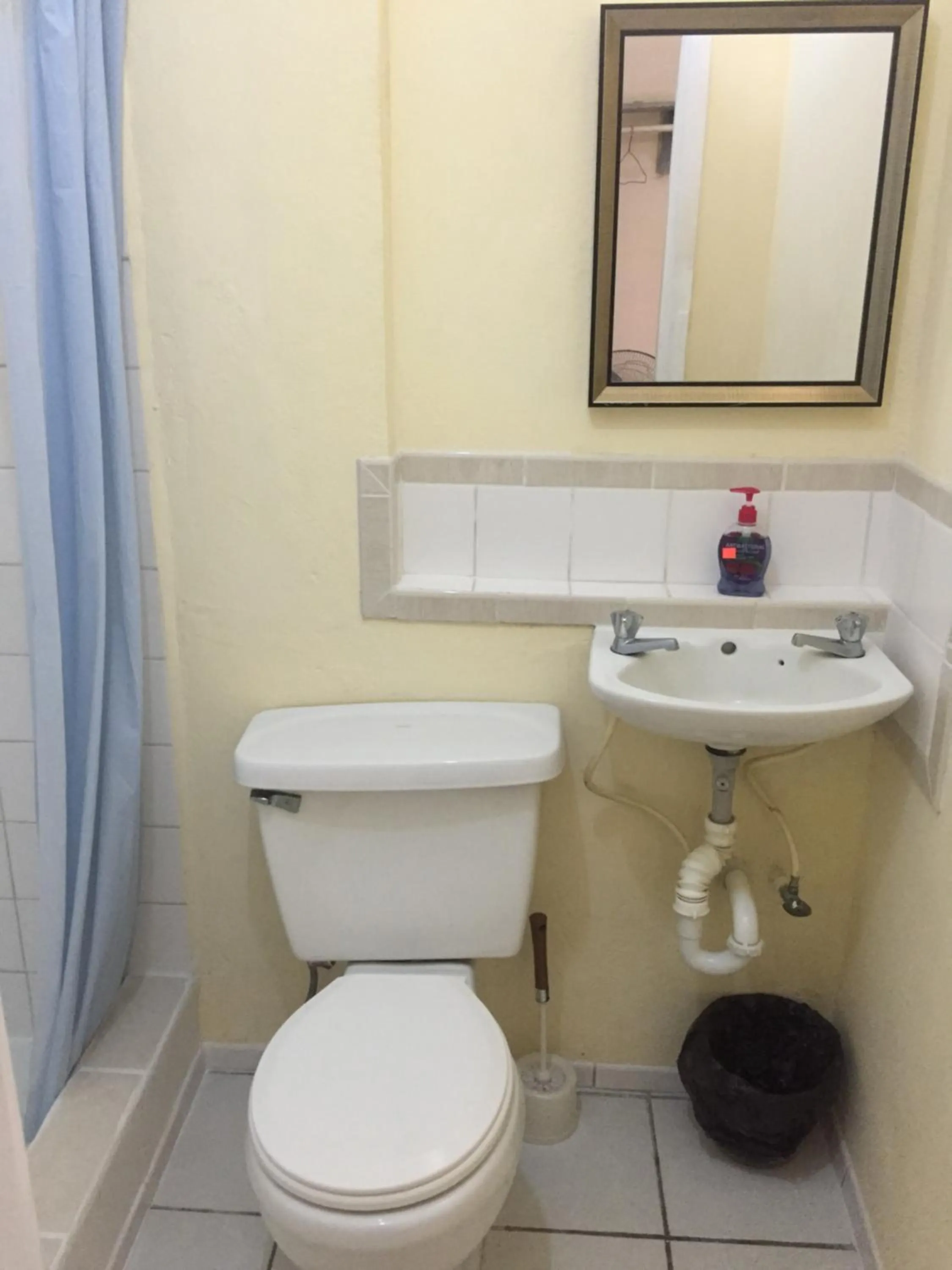 Bathroom in Harbour Vista Inn