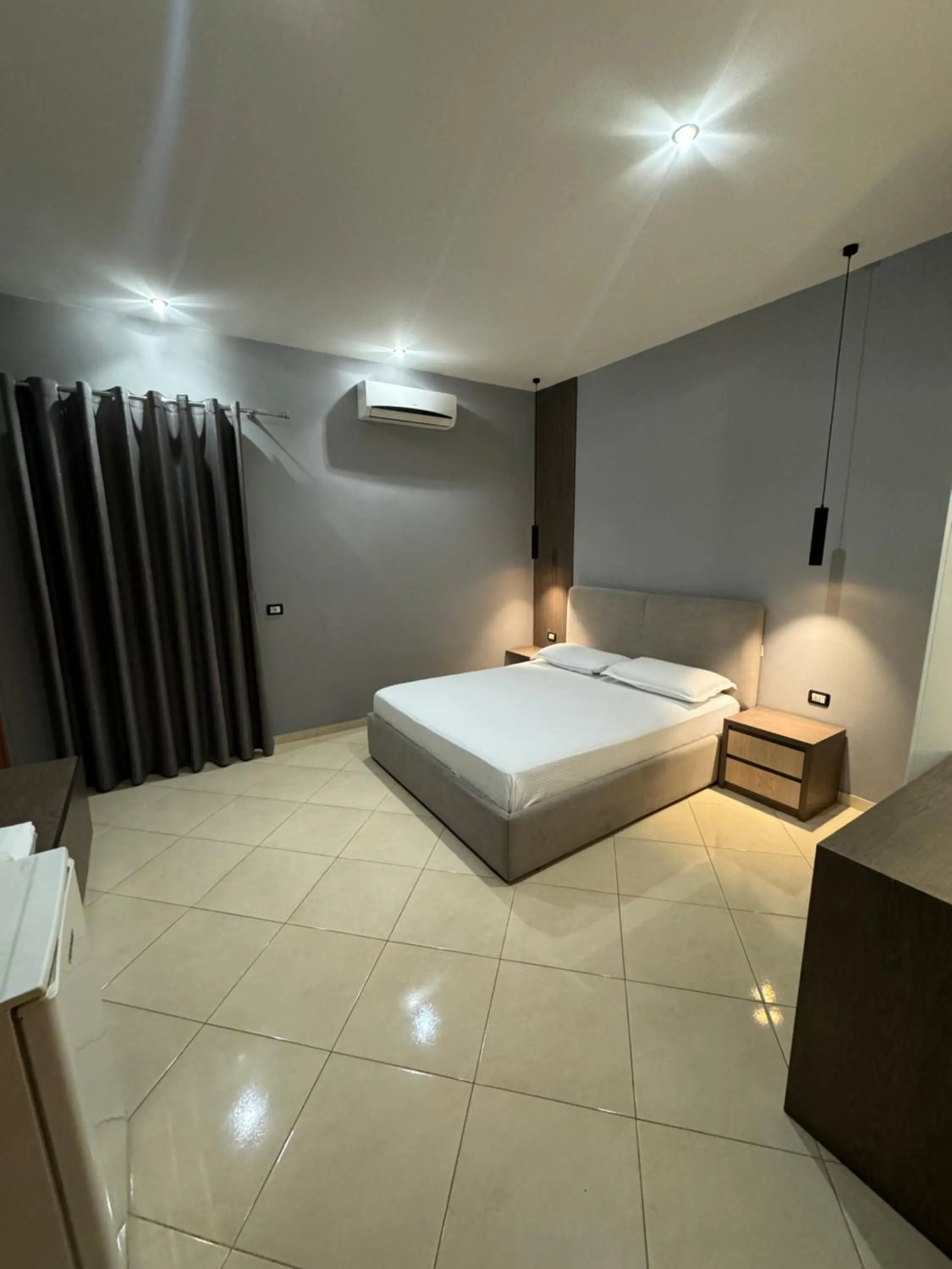 Bedroom, Bed in Hotel Kaloshi