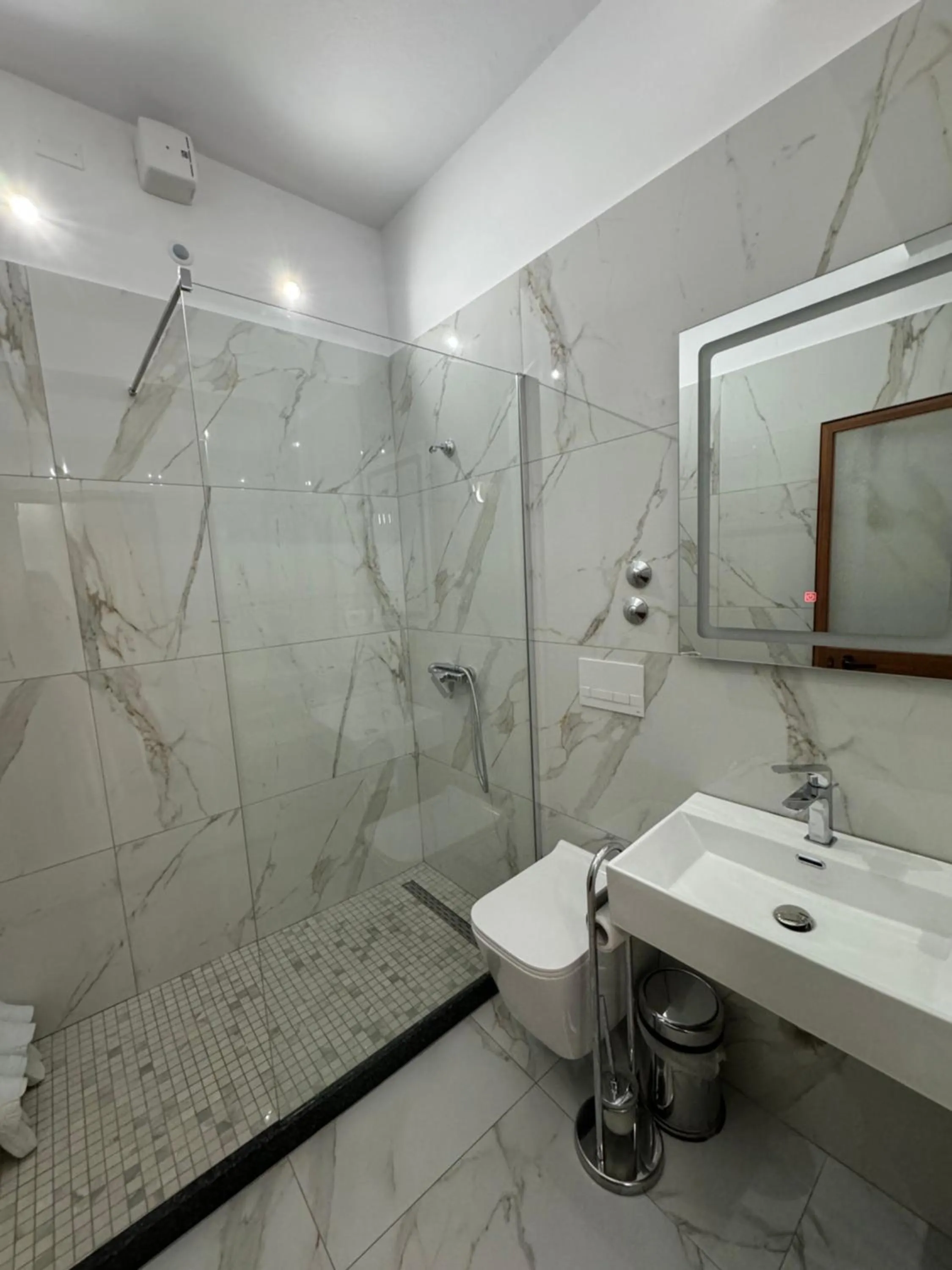 Bathroom in Hotel Kaloshi