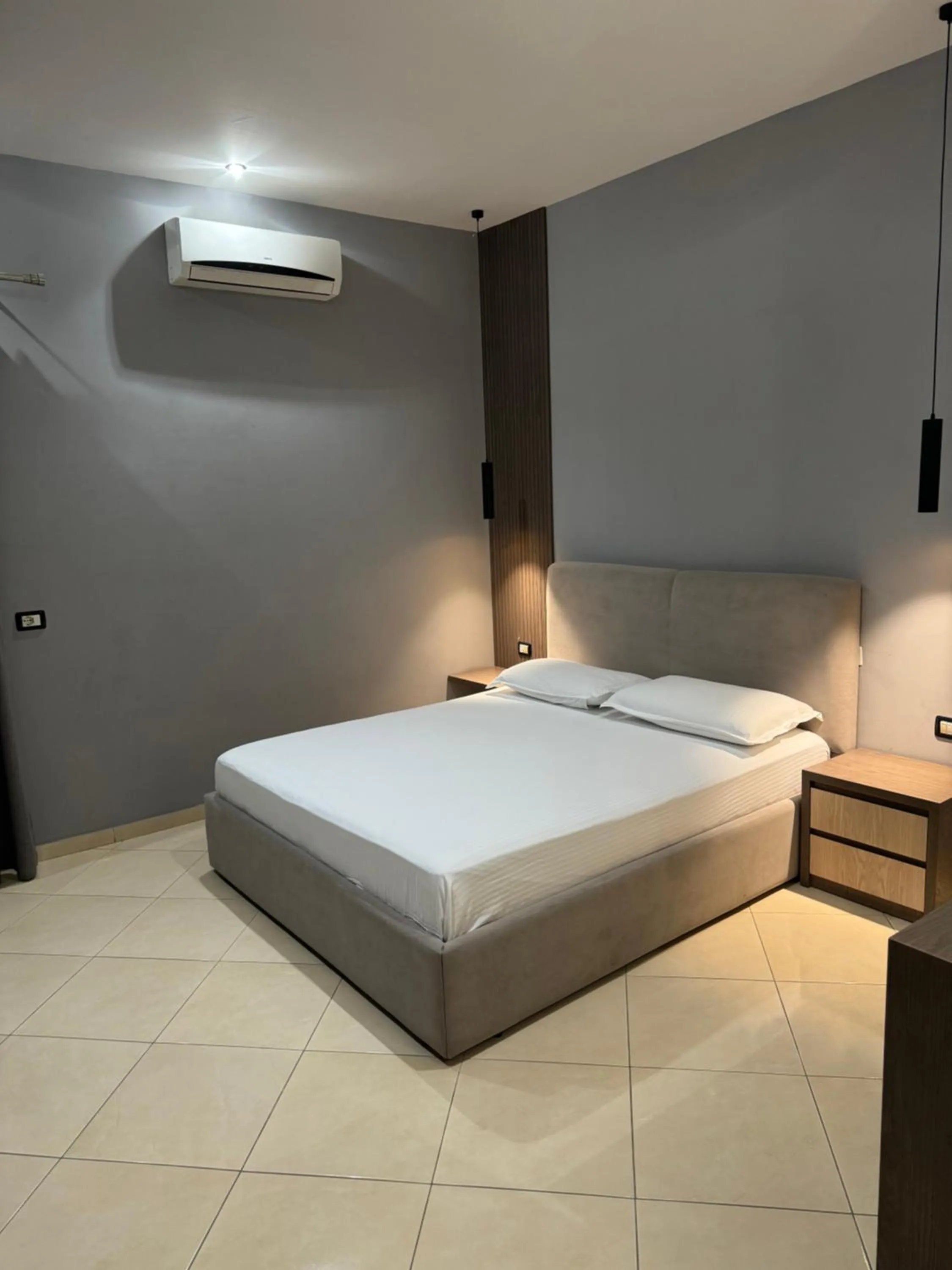 Bedroom, Bed in Hotel Kaloshi