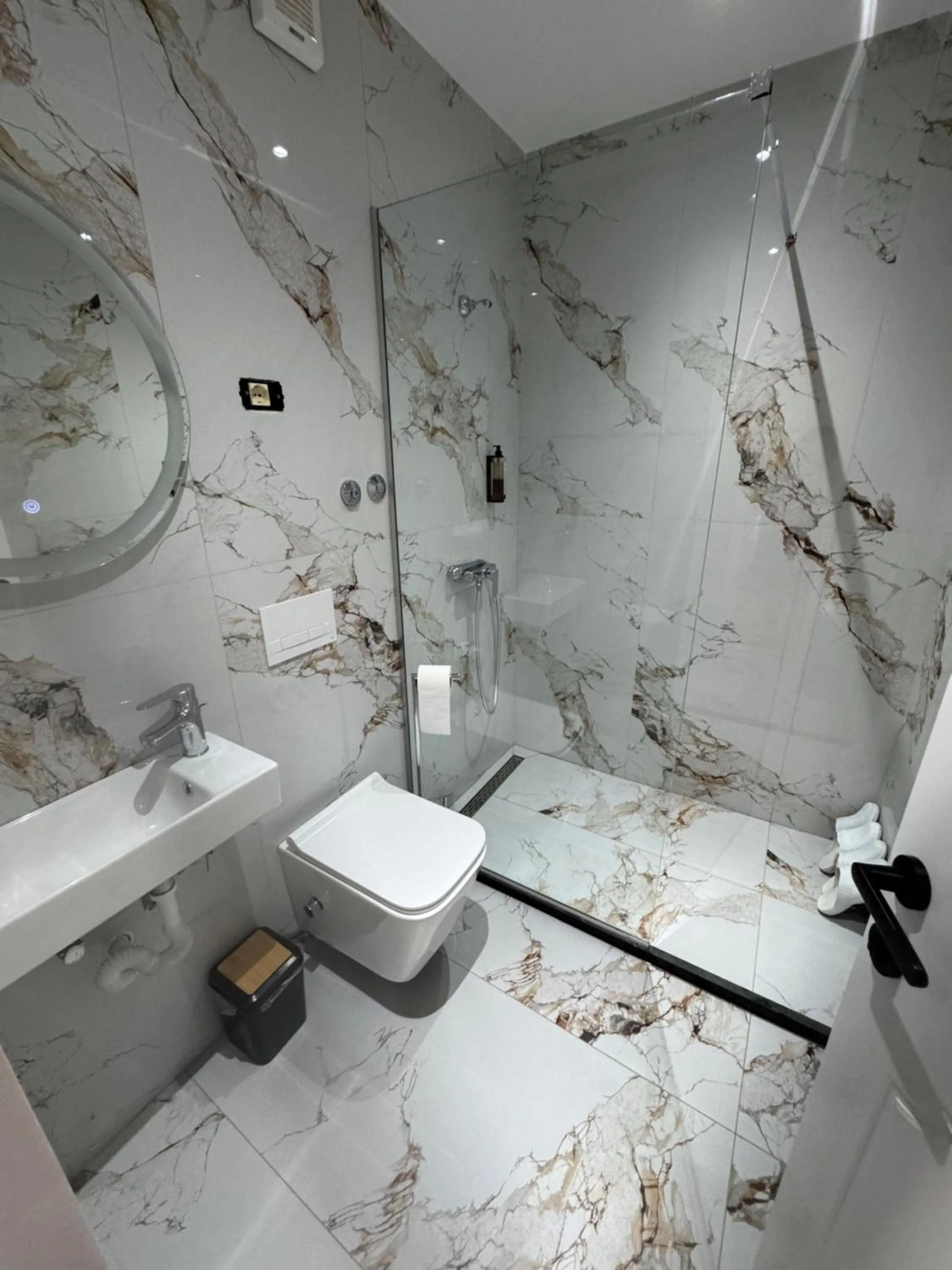 Bathroom in Hotel Kaloshi