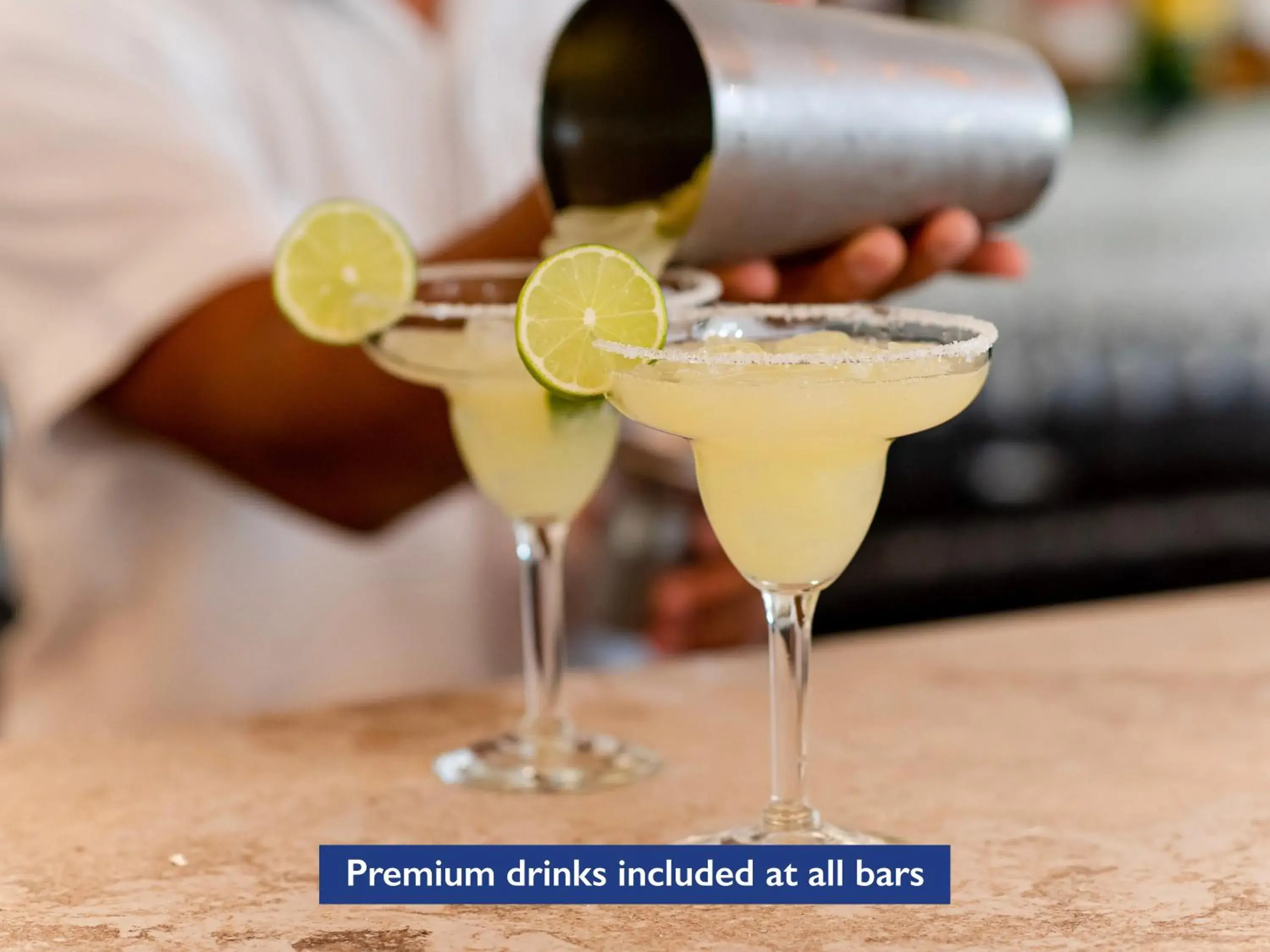 Lounge or bar in The Reef Playacar Beach Resort & Spa-Optional All Inclusive Lounge or bar in The Reef Playacar Beach Resort & Spa-Optional All Inclusive