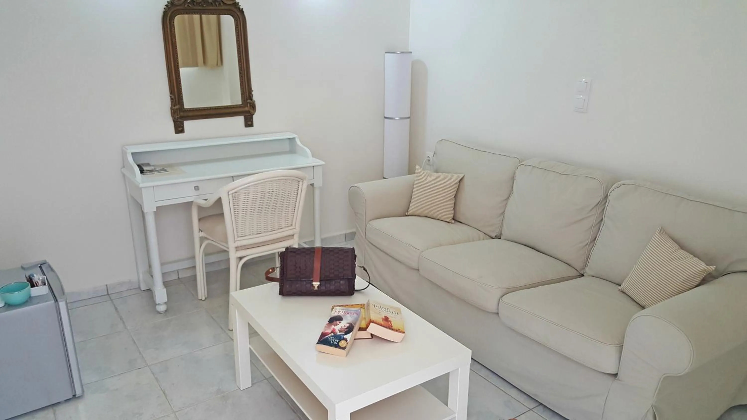 Living room in Filoxenia Beach Hotel