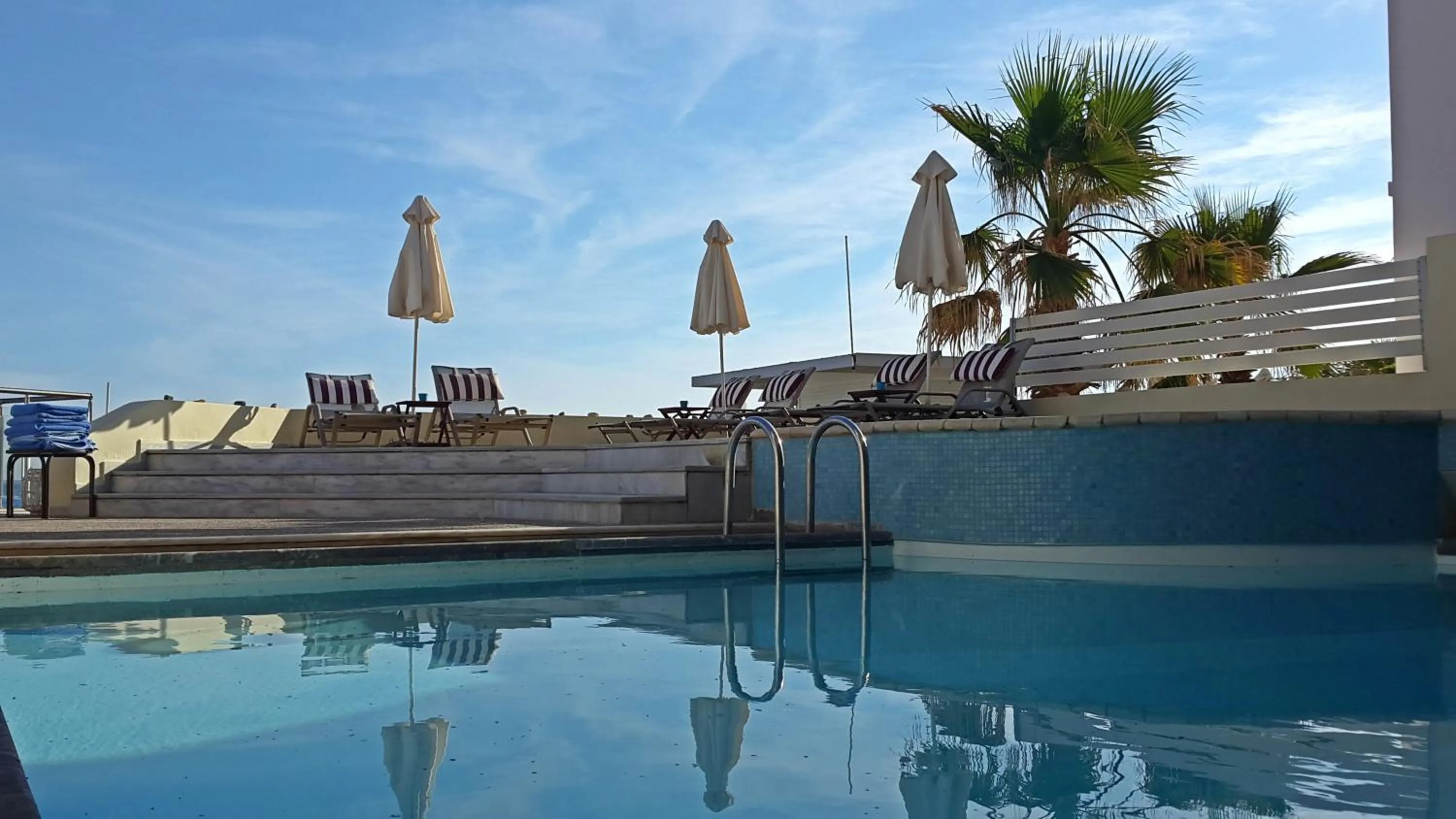 Swimming pool in Filoxenia Beach Hotel