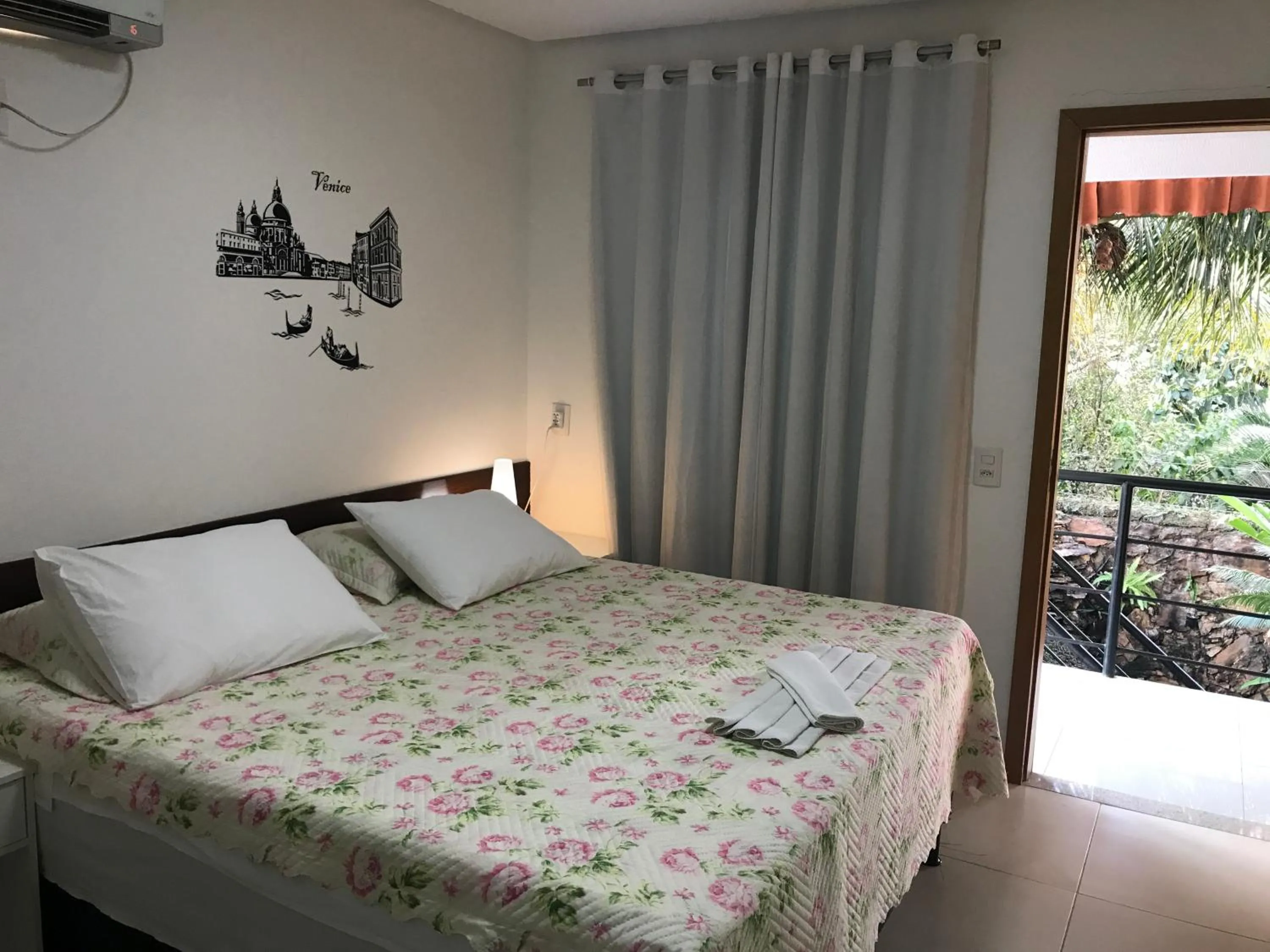 Bed in Aldeia das Flores Hotel