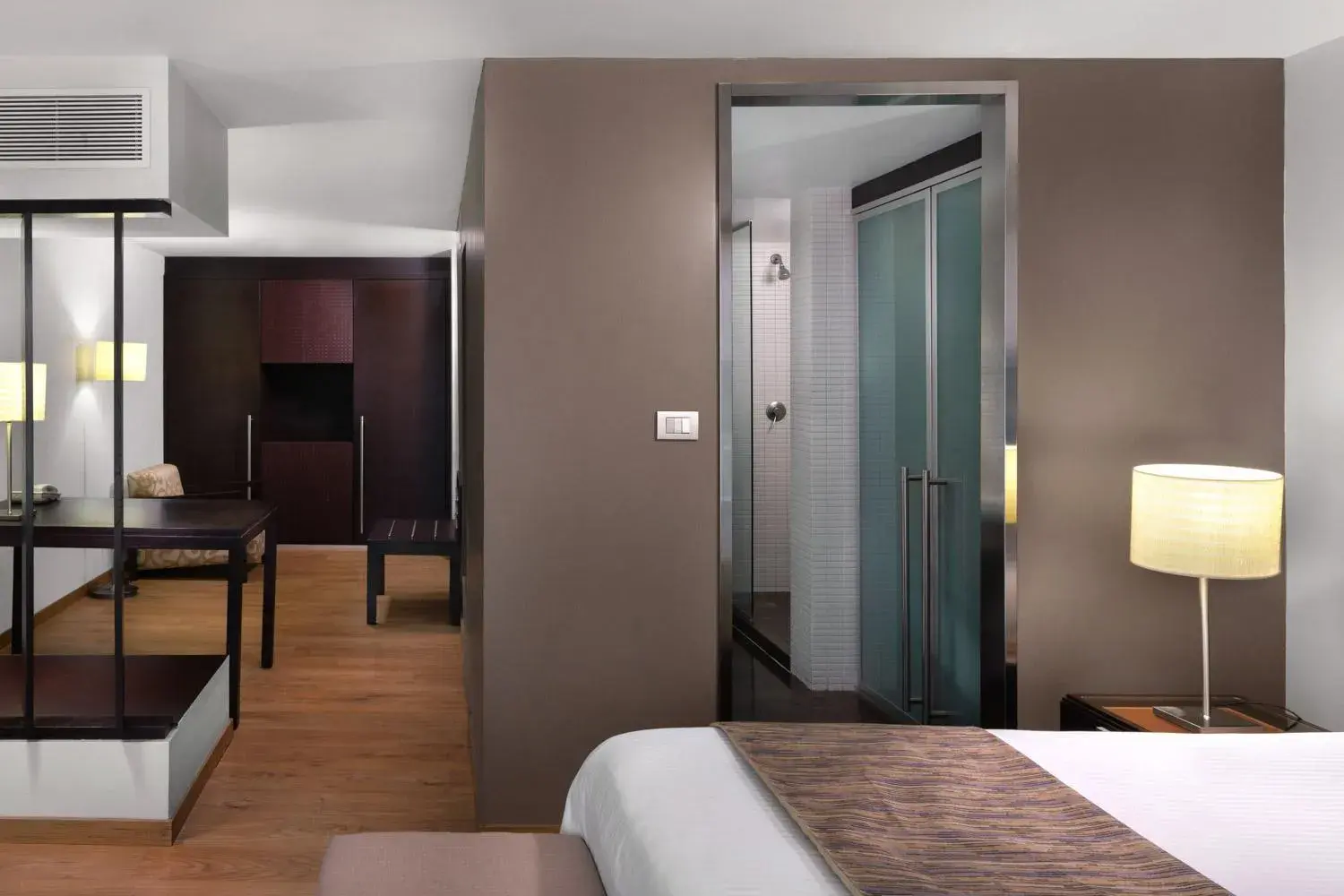 Photo of the whole room, Bed in Exe Suites Reforma Photo of the whole room, Bed in Exe Suites Reforma