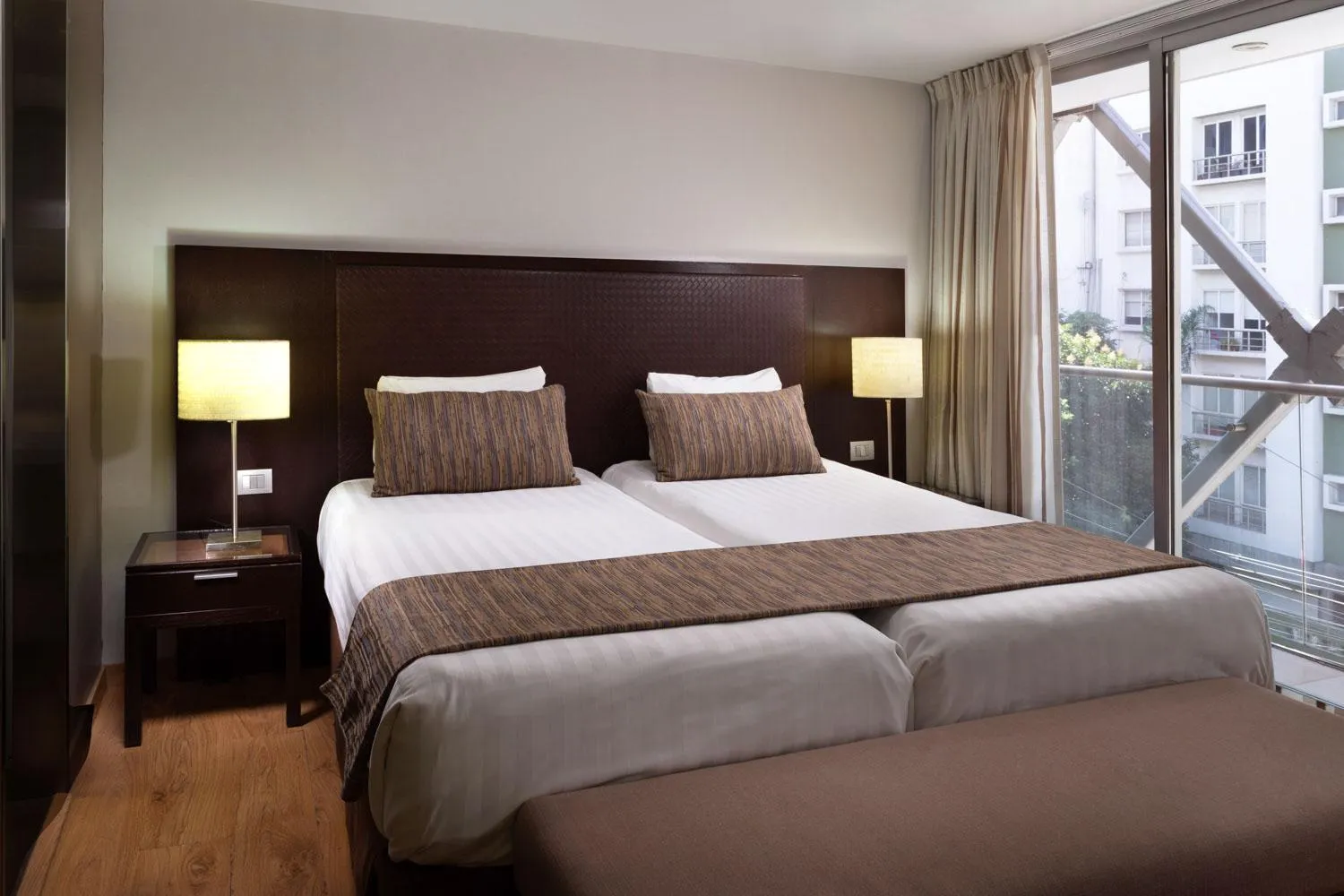 Photo of the whole room, Bed in Exe Suites Reforma