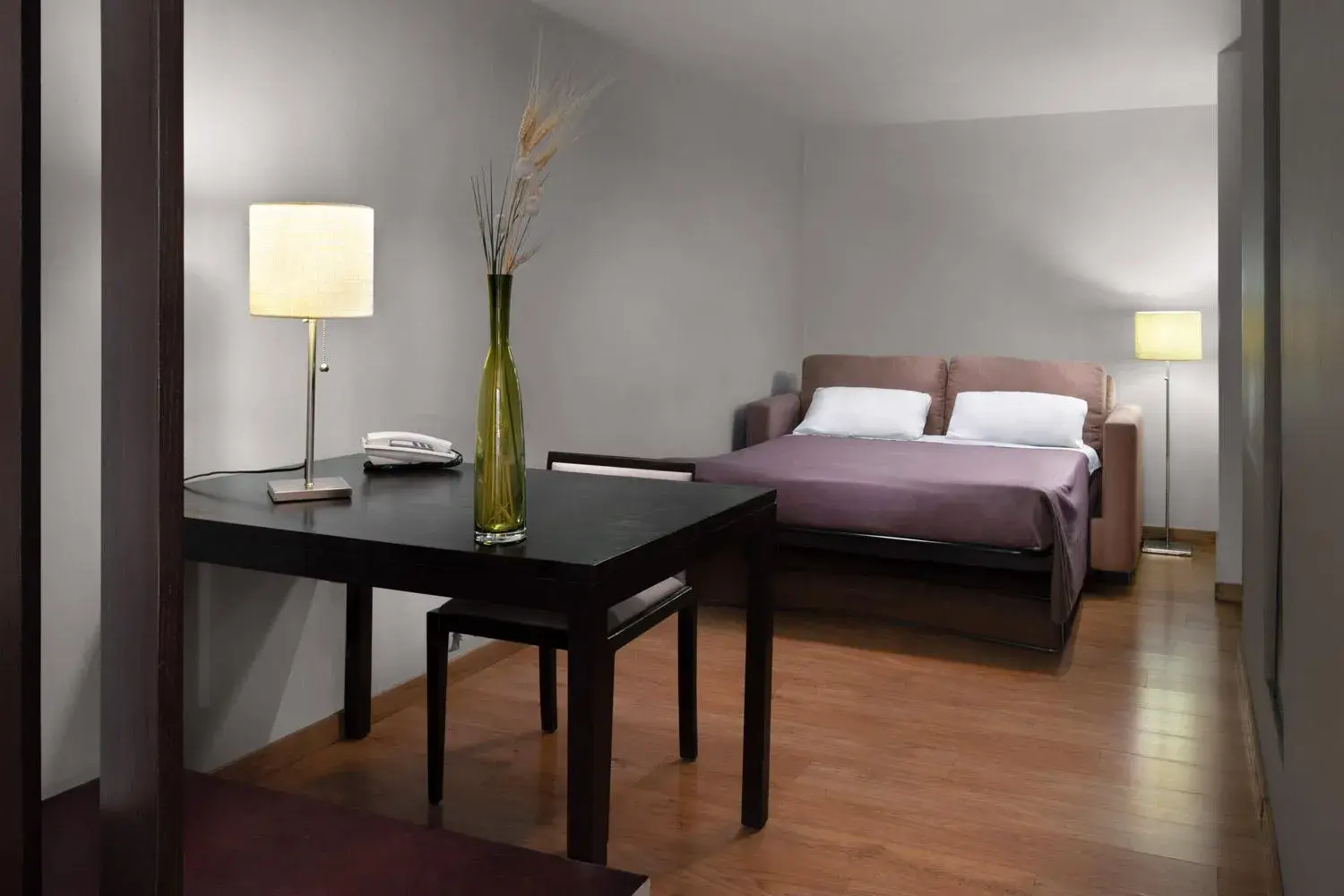 Decorative detail, Bed in Exe Suites Reforma Decorative detail, Bed in Exe Suites Reforma