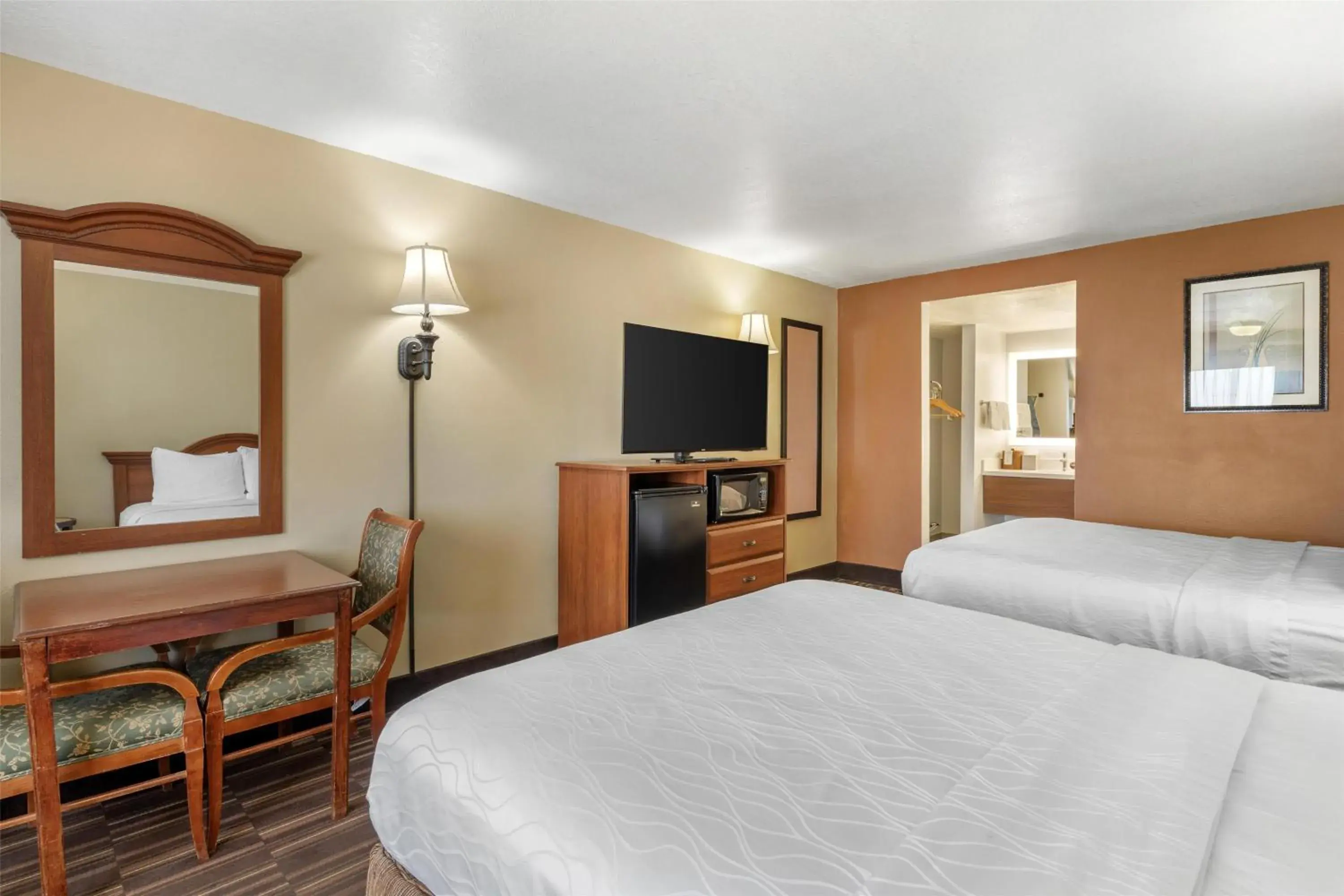 Bedroom, Bed in Best Western Desert Winds Bedroom, Bed in Best Western Desert Winds