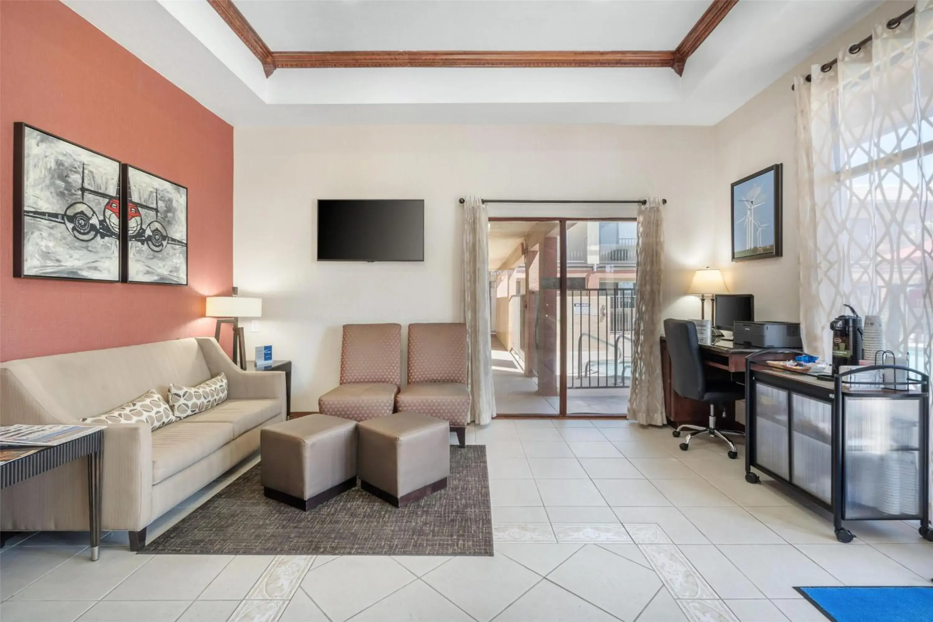 Lobby or reception in Best Western Desert Winds Lobby or reception in Best Western Desert Winds