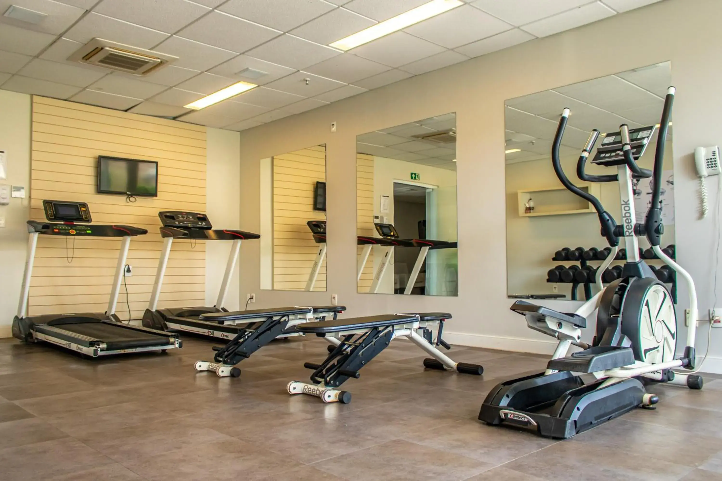 Fitness centre/facilities in Delmond Hotel Fitness centre/facilities in Delmond Hotel