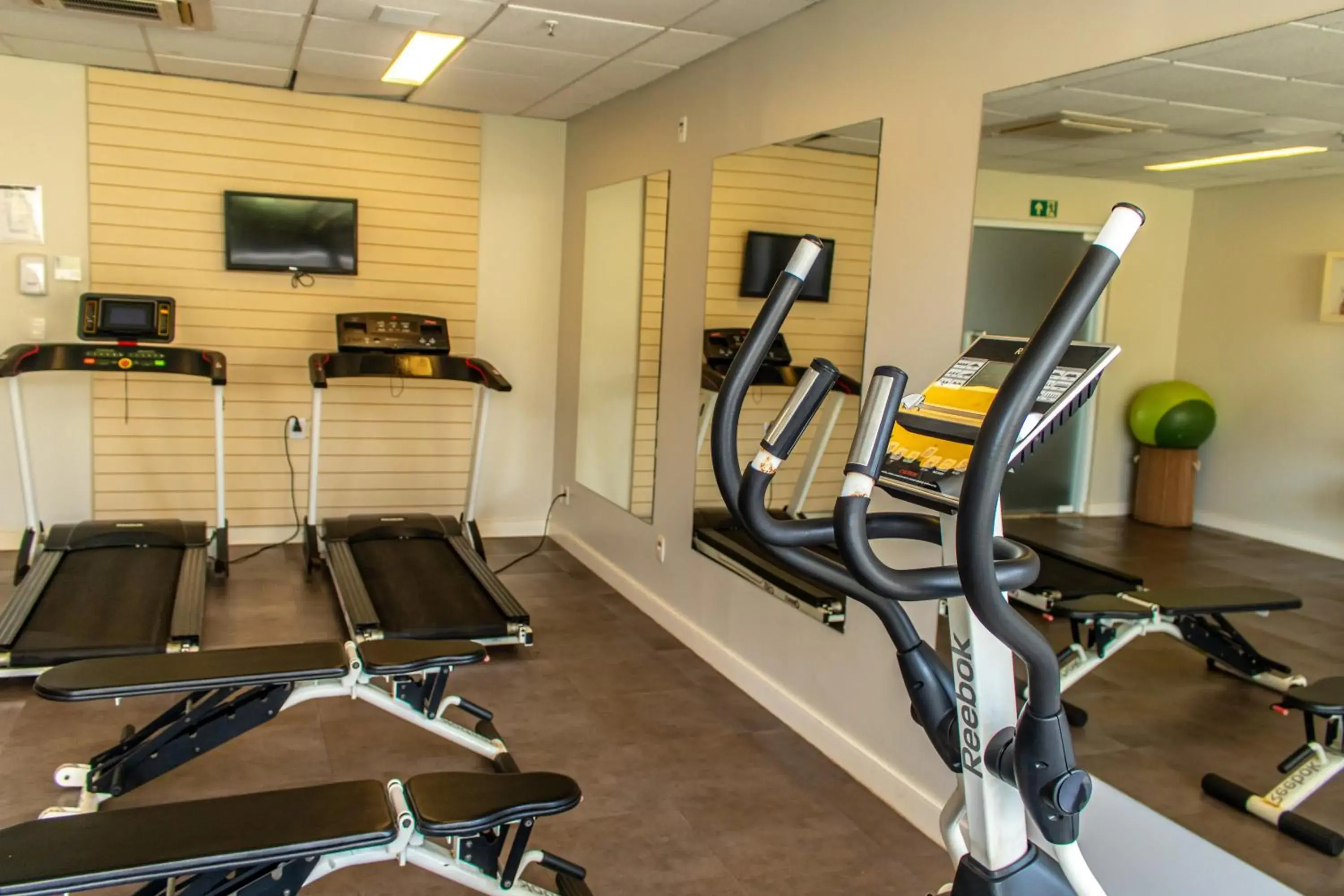 Fitness centre/facilities in Delmond Hotel Fitness centre/facilities in Delmond Hotel