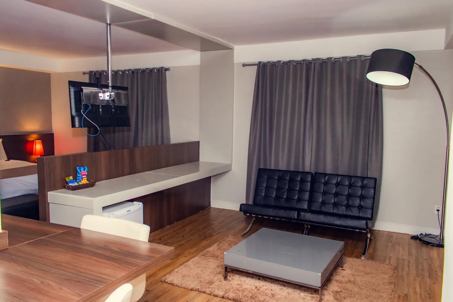 Living room in Delmond Hotel