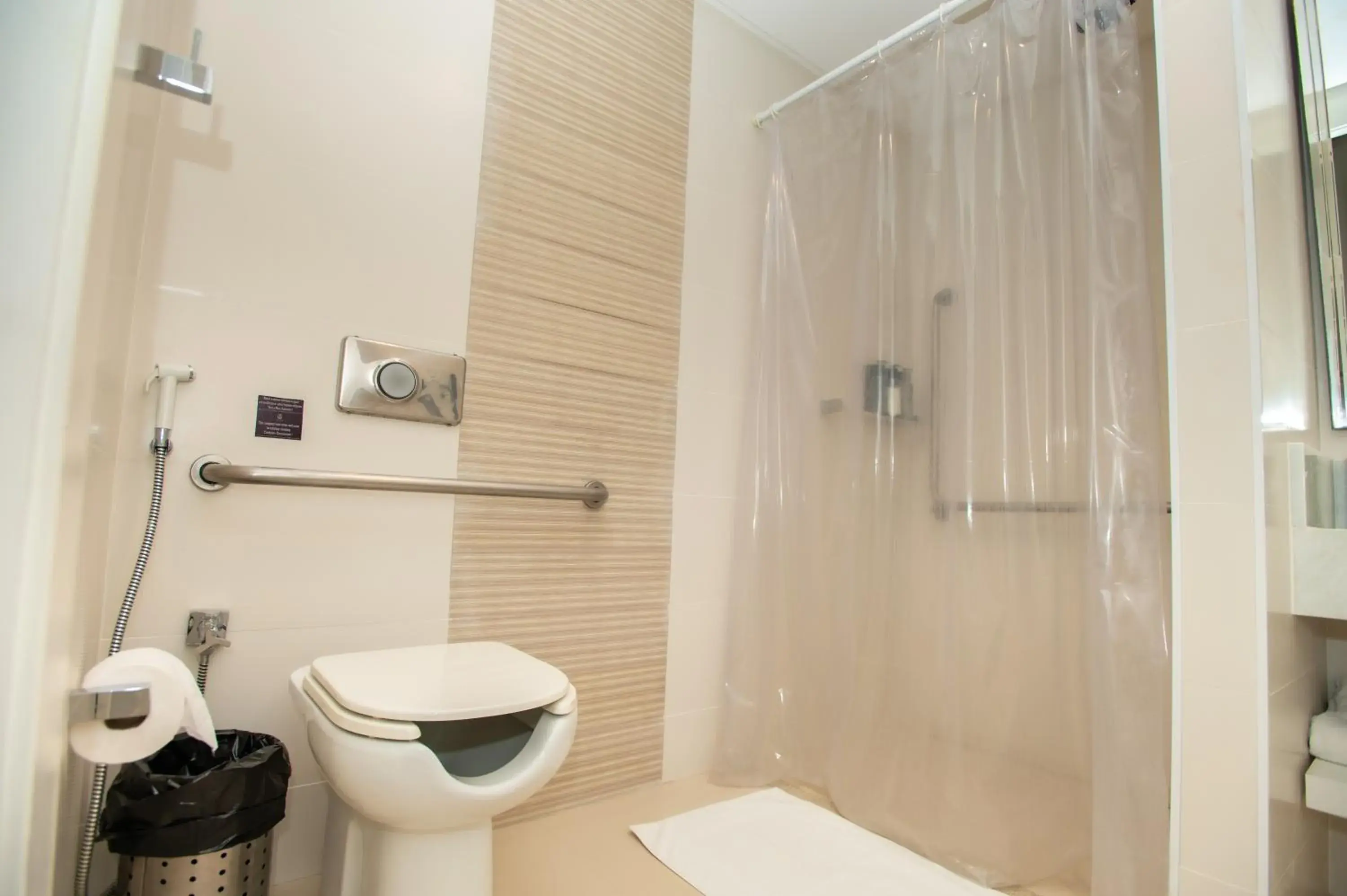 Double Room - single occupancy - Disability Access in Delmond Hotel Double Room - single occupancy - Disability Access in Delmond Hotel