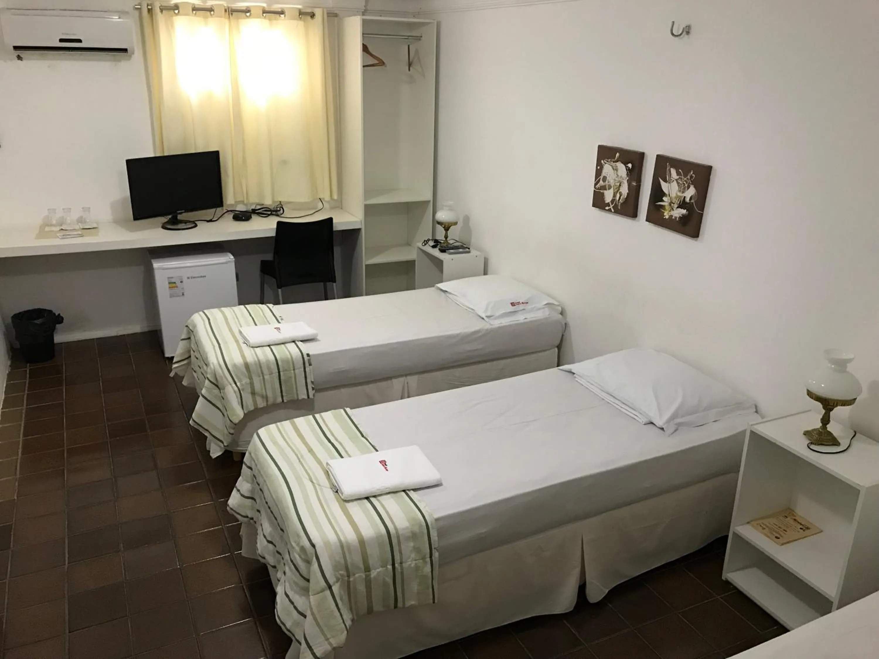 Bed in Hotel Velho Monge