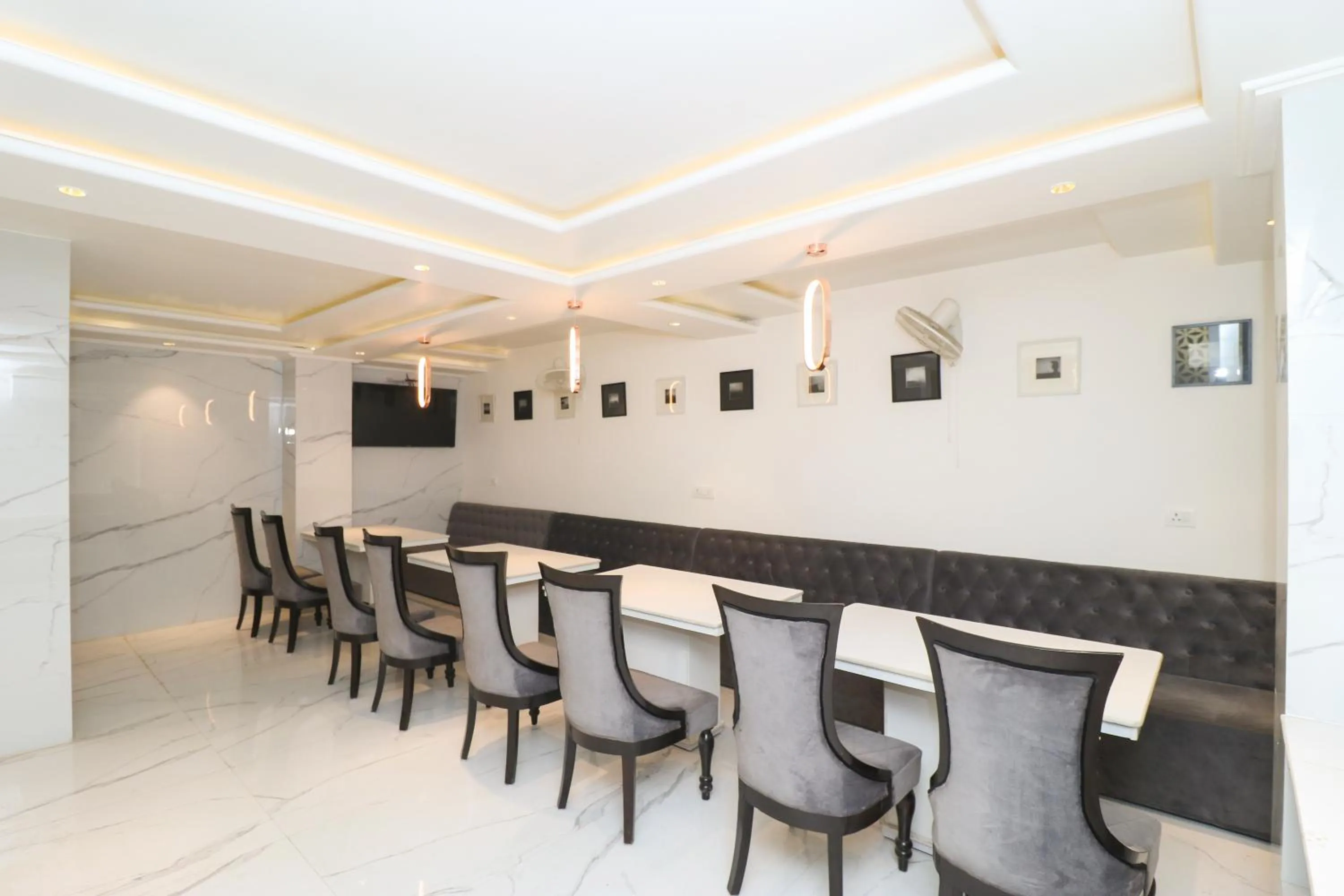 Restaurant/places to eat in OPO The View, Delhi Airport