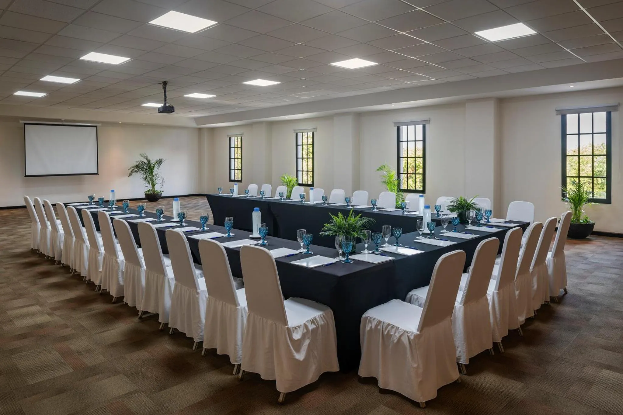 Business facilities in Ocean Coral & Turquesa All Inclusive