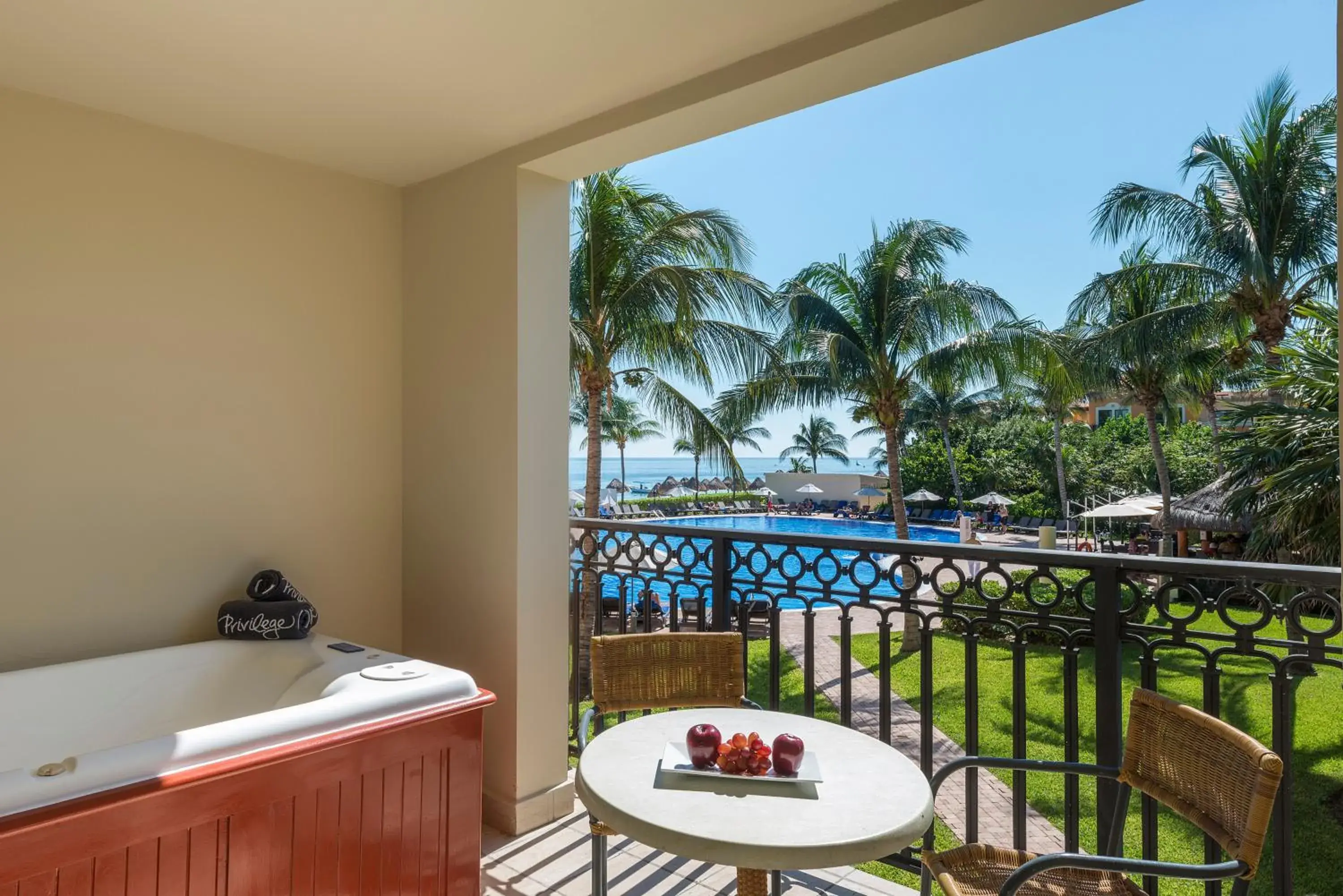 Photo of the whole room in Ocean Coral & Turquesa All Inclusive Photo of the whole room in Ocean Coral & Turquesa All Inclusive