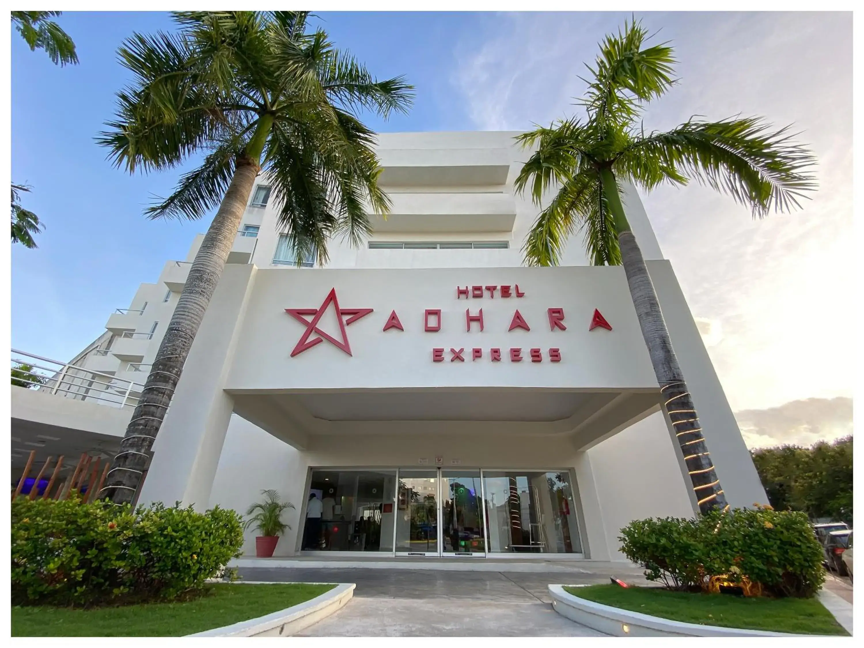 Property building in Adhara Express Property building in Adhara Express
