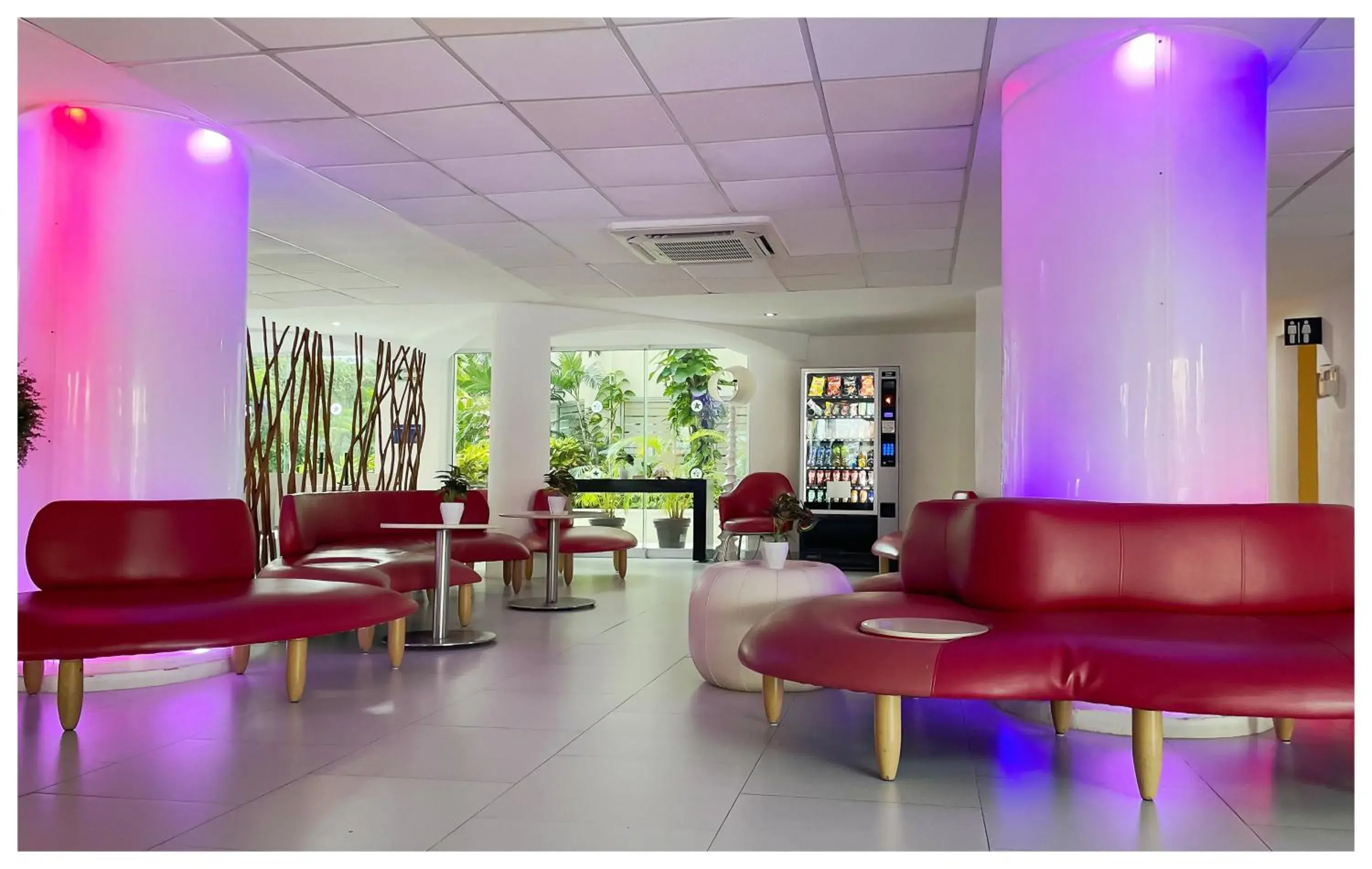 Property building in Adhara Express Property building in Adhara Express