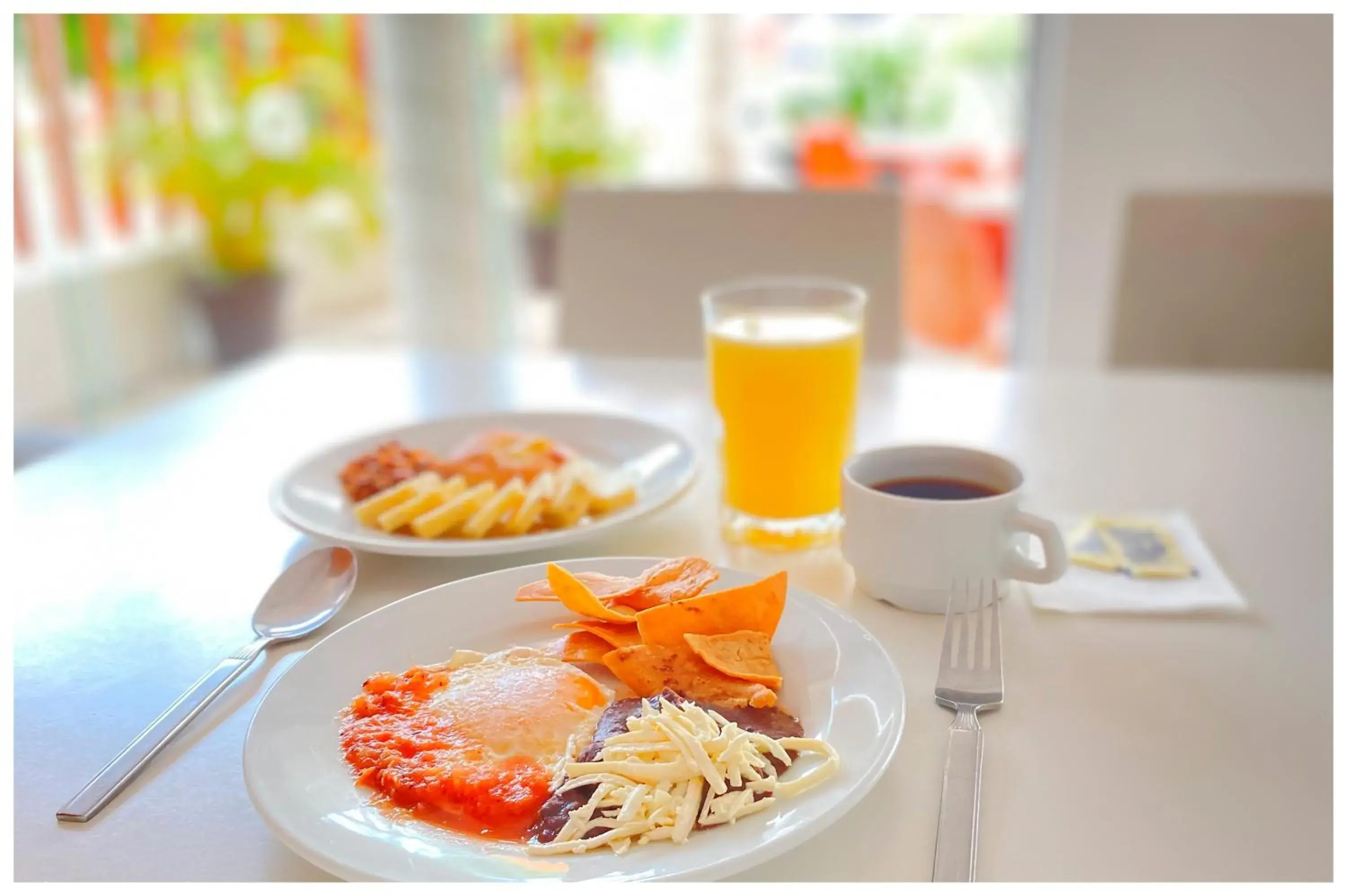 Restaurant/places to eat in Adhara Express Restaurant/places to eat in Adhara Express