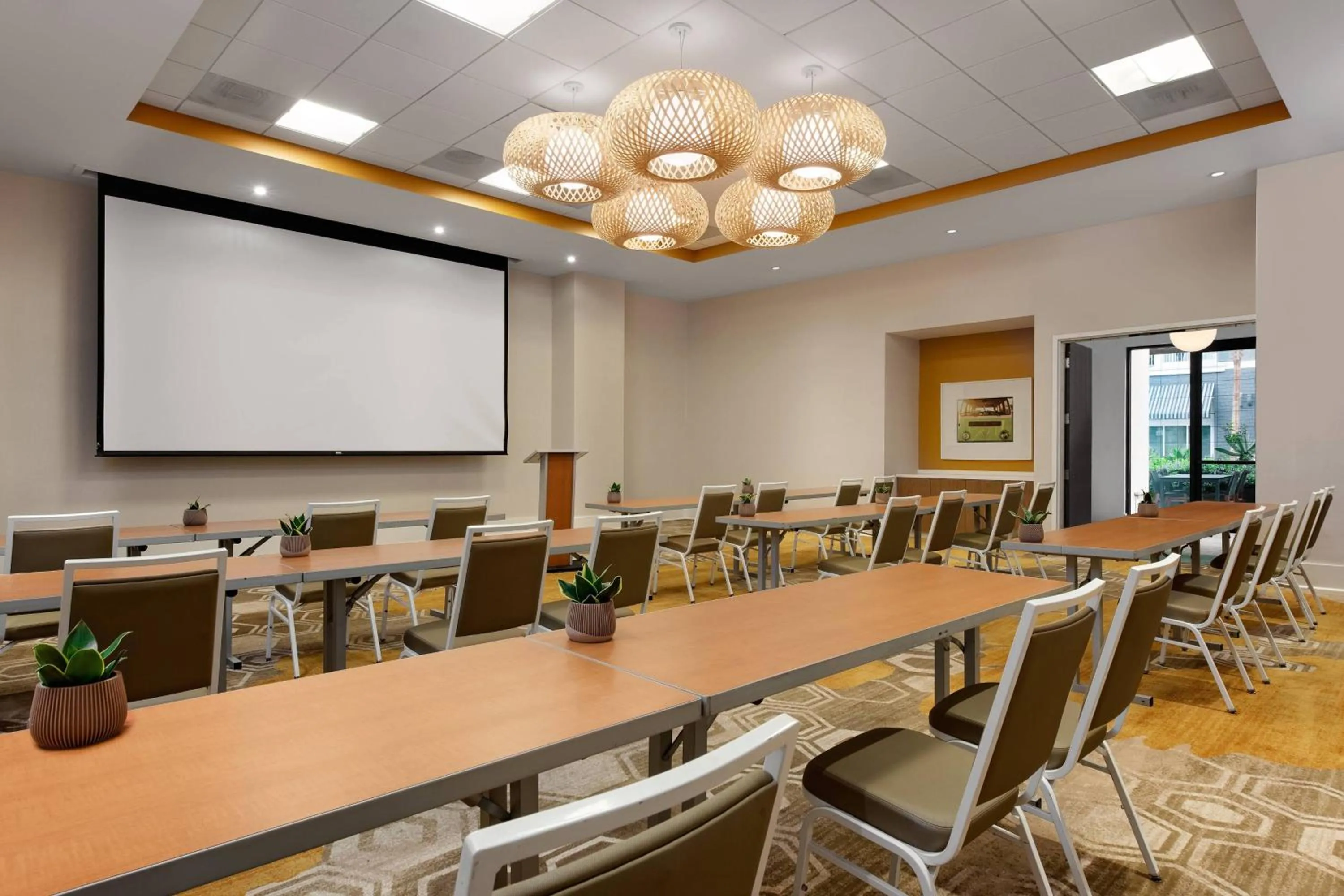 Meeting/conference room in SpringHill Suites by Marriott Oceanside Beach