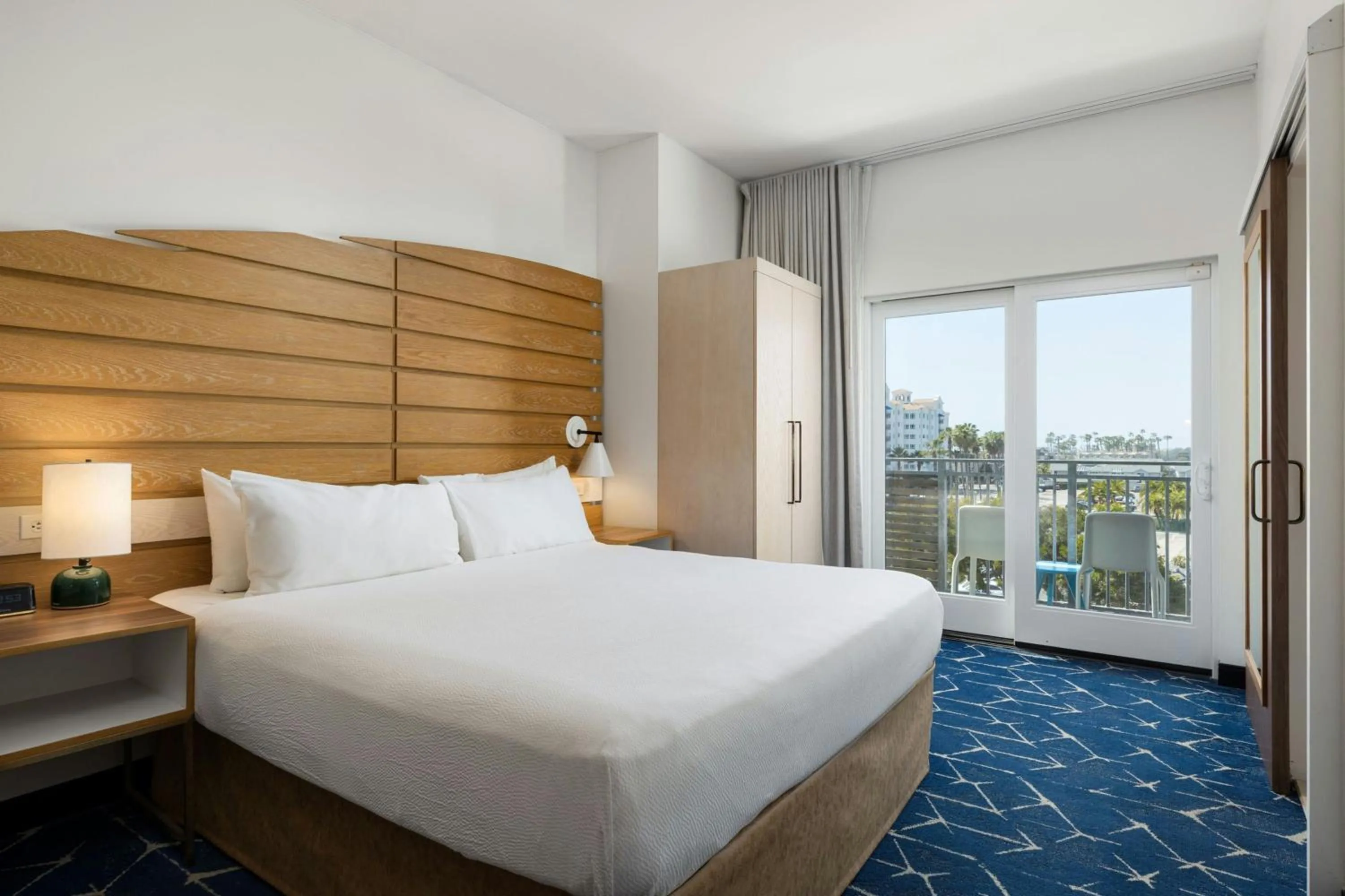 Photo of the whole room, Bed in SpringHill Suites by Marriott Oceanside Beach