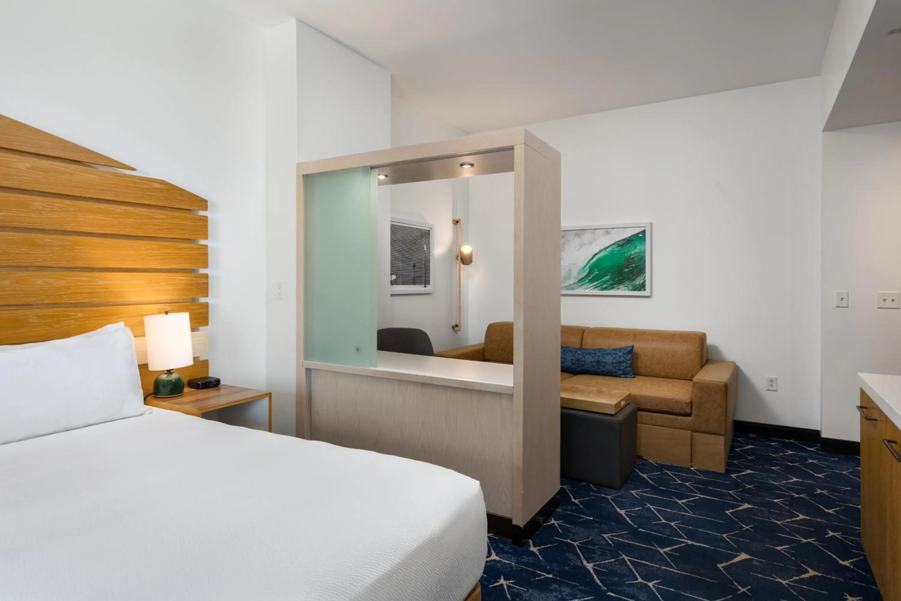 Bed in SpringHill Suites by Marriott Oceanside Beach