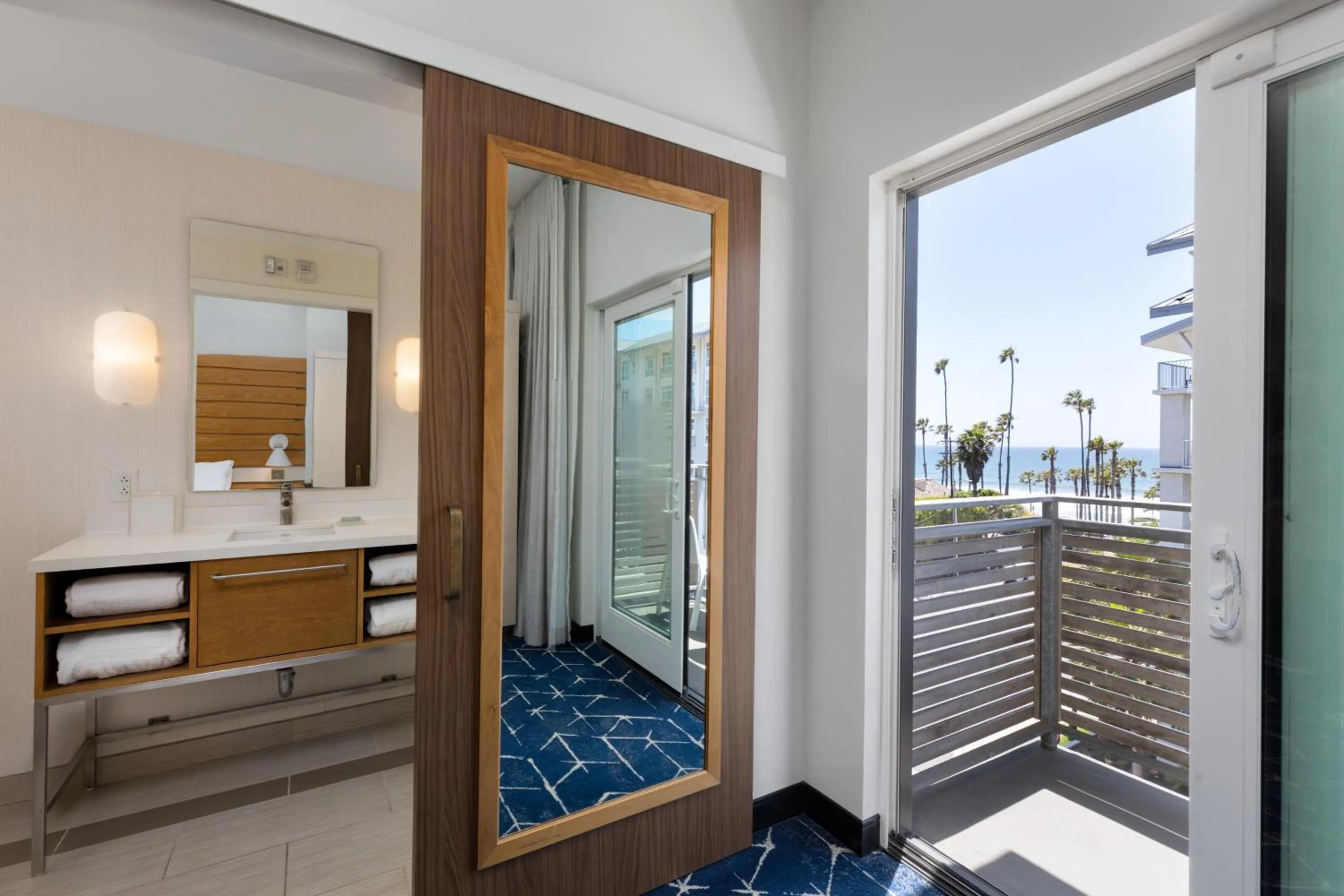 SpringHill Suites by Marriott Oceanside Beach