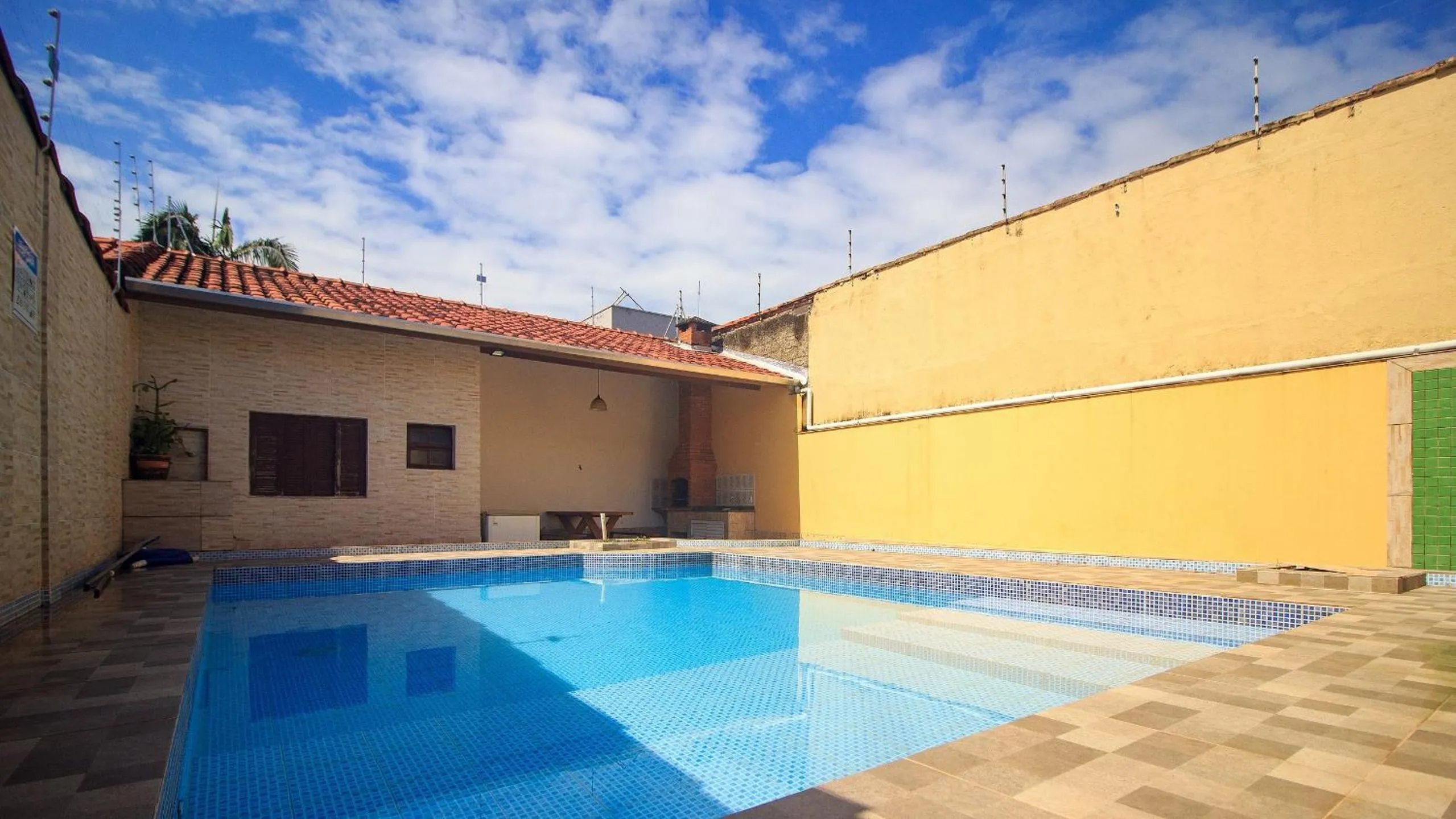 Piscina, Churrasqueira, Bilhar, SmartTV, Wi-Fi, 400mts mar!