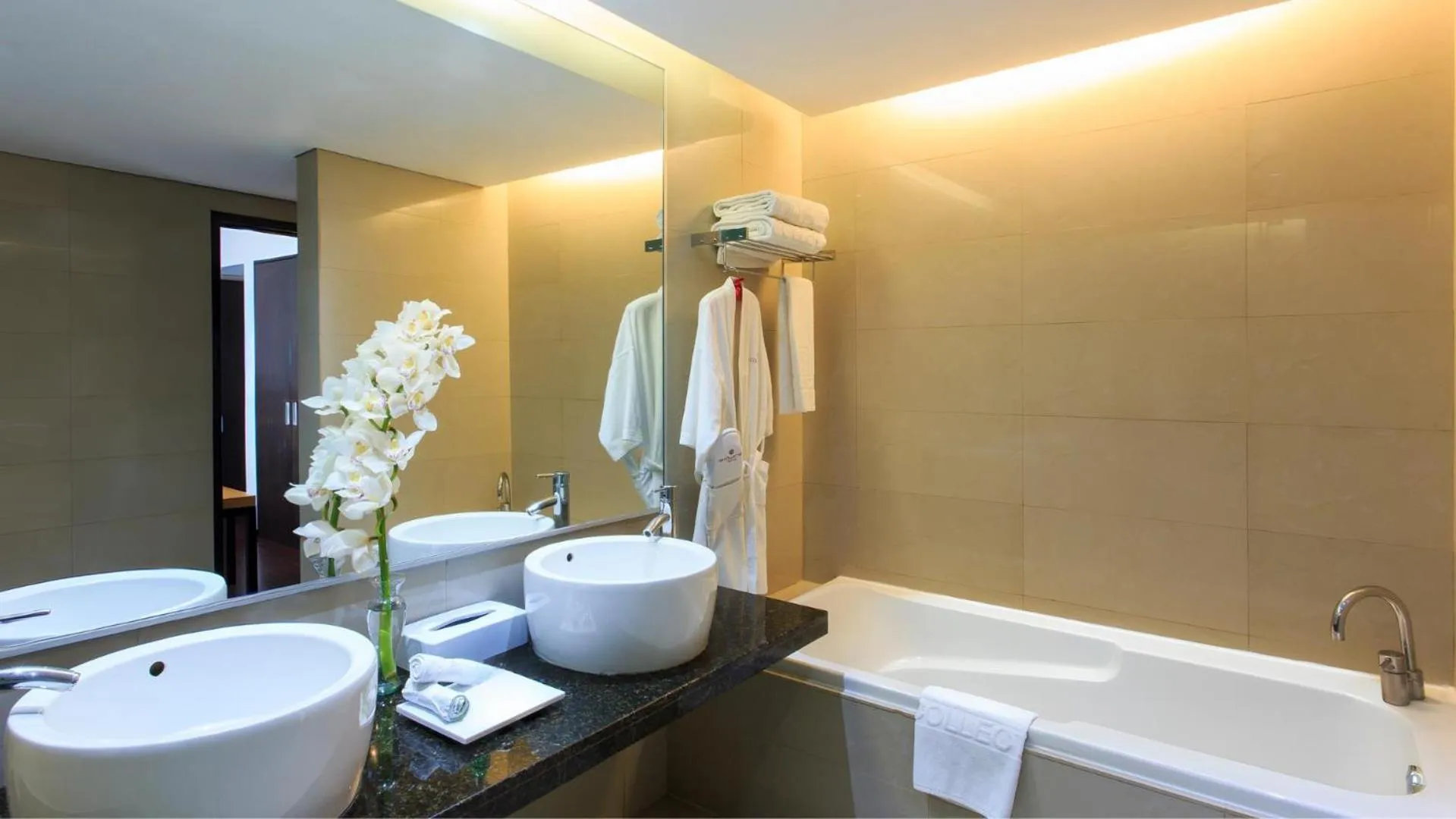 Bathroom in NH Collection Monterrey San Pedro