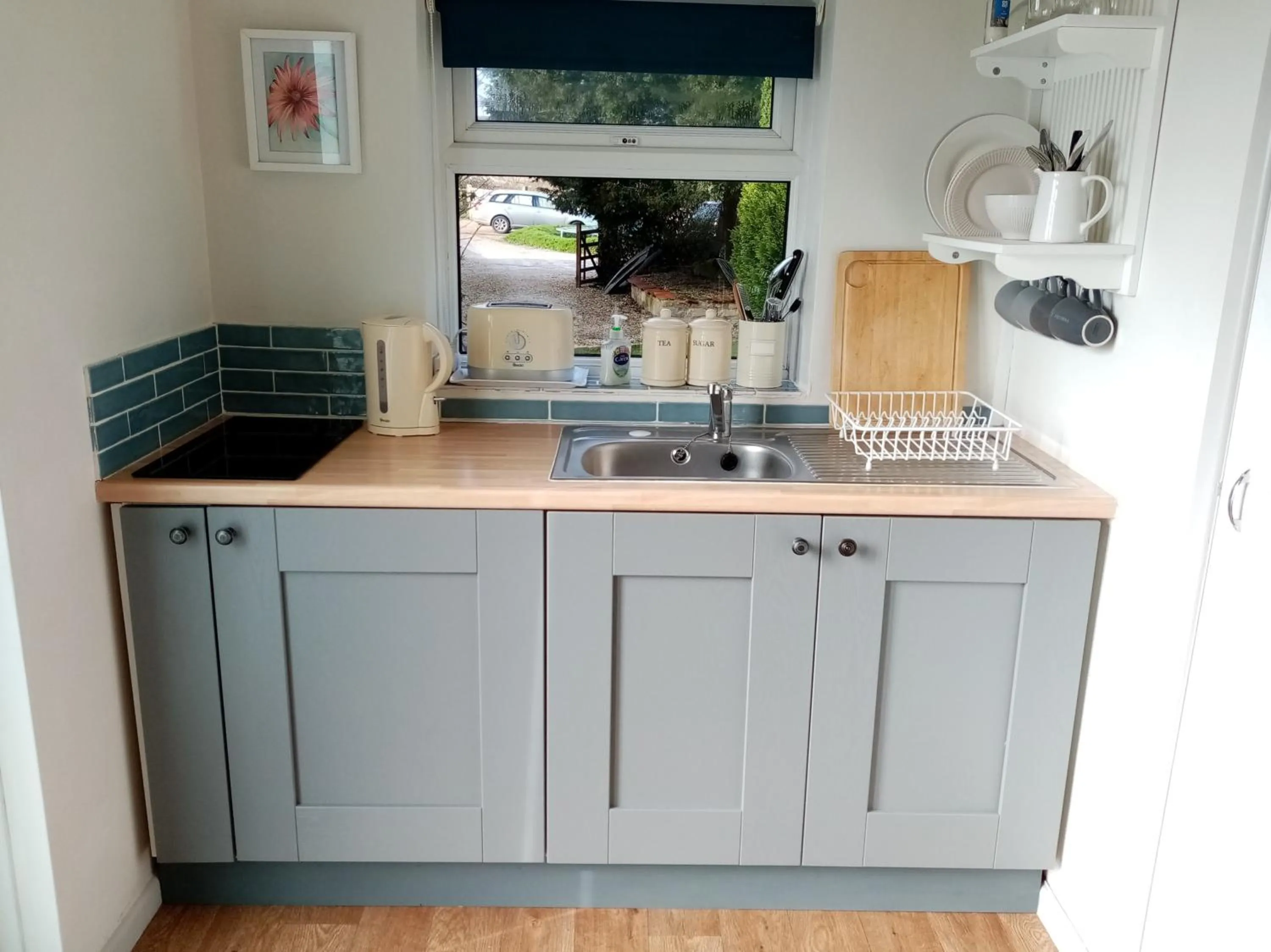 Kitchen or kitchenette in Yew Tree View