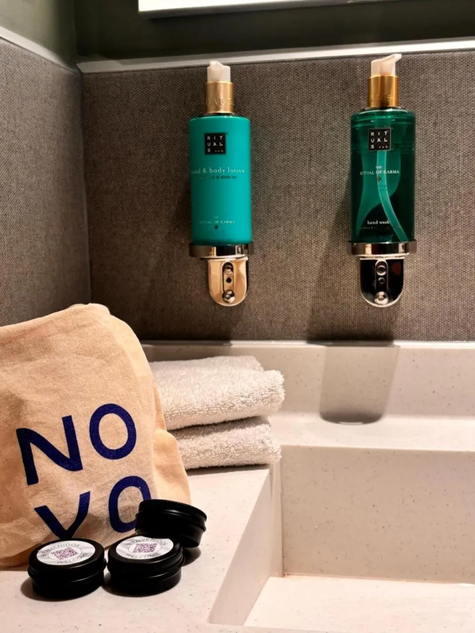 Bathroom in Novotel Monterrey Valle