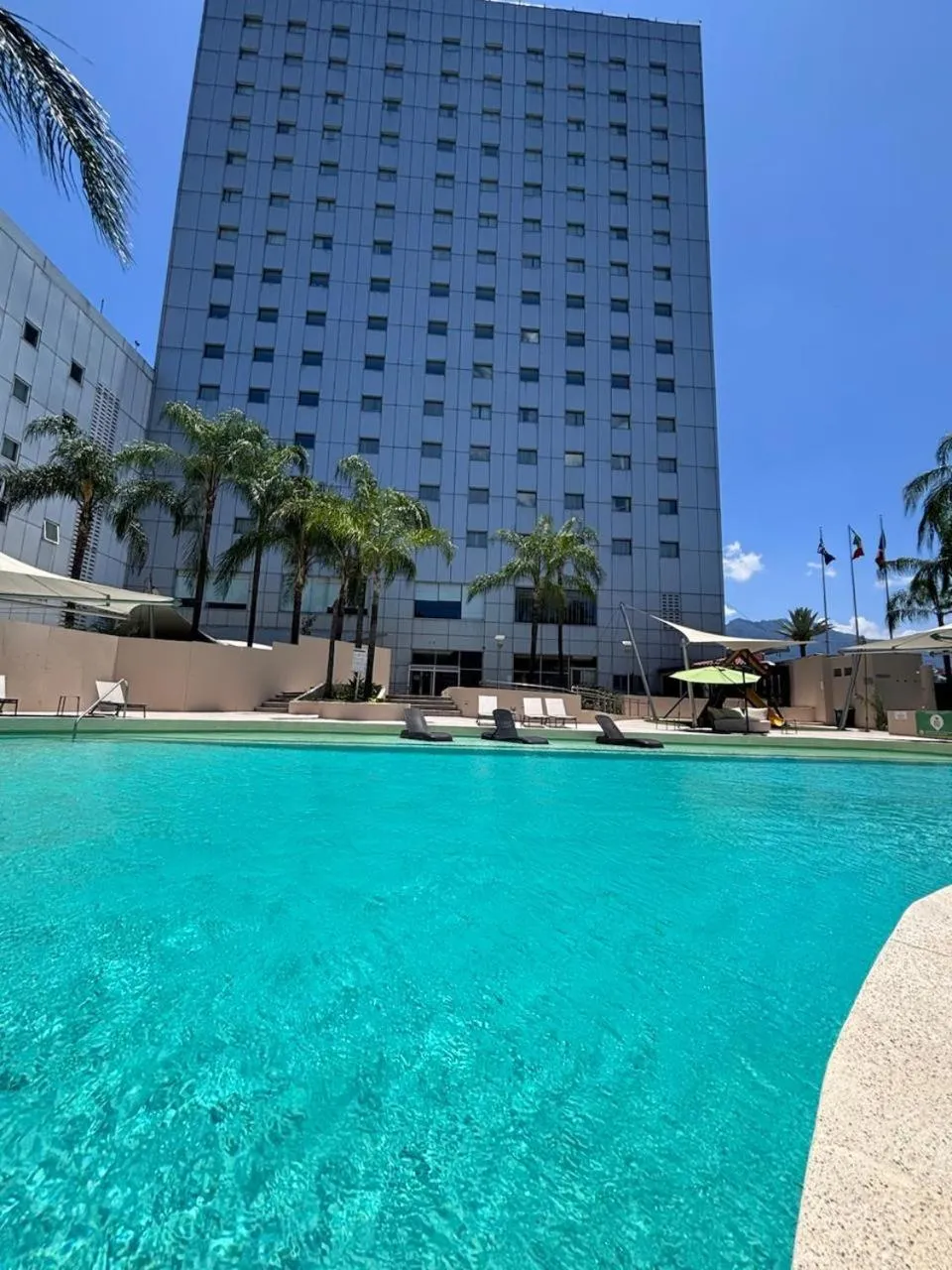 Swimming pool in Novotel Monterrey Valle