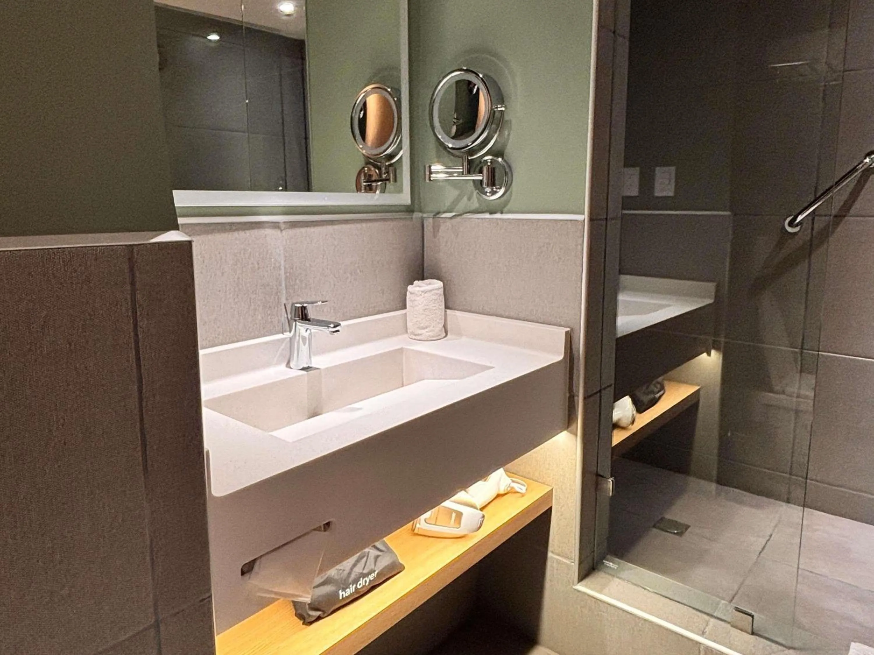 Bedroom in Novotel Monterrey Valle