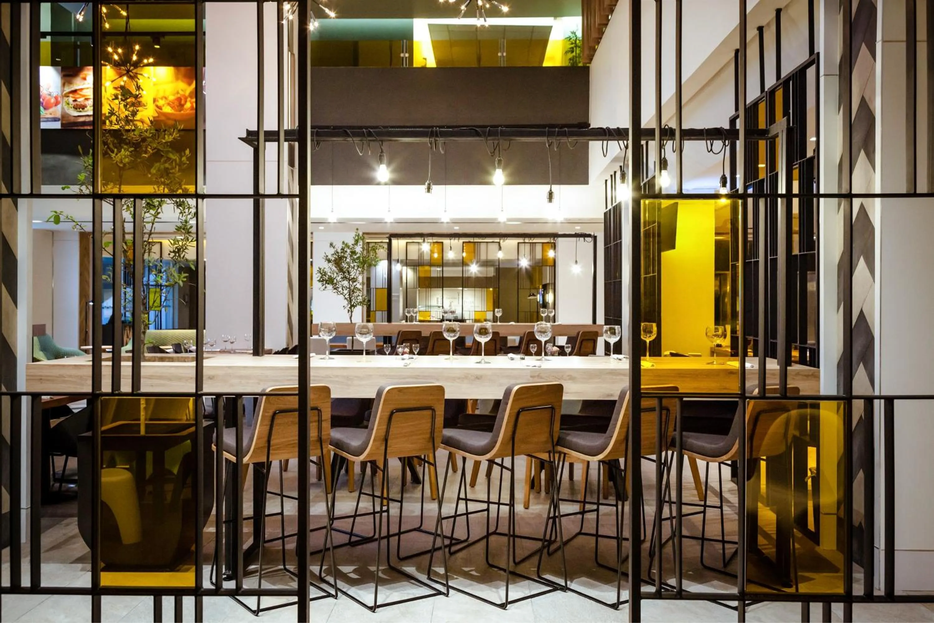 Lounge or bar in Novotel Monterrey Valle